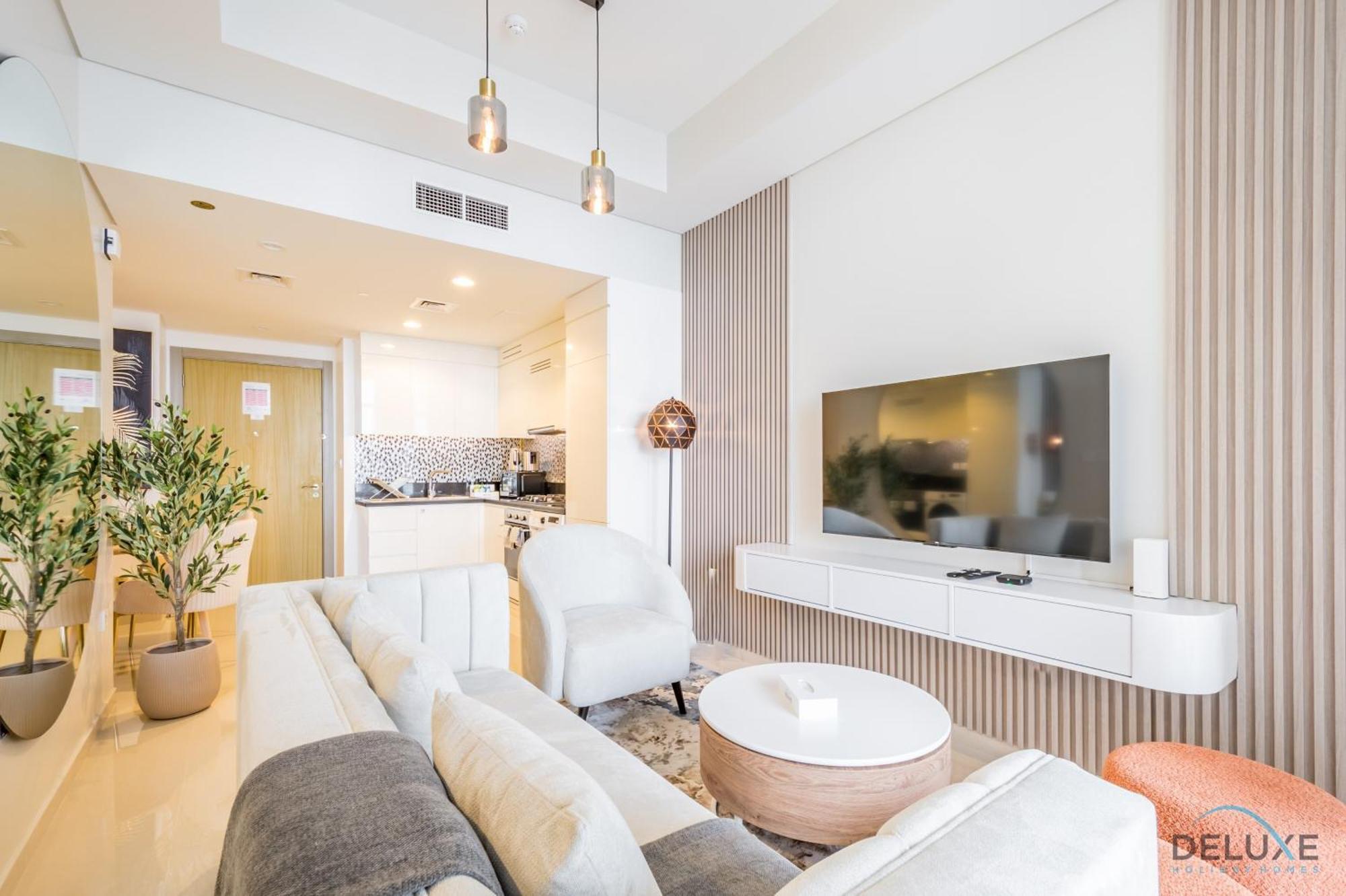 Views! Promo On Delightful 2br In Aykon By Deluxe Homes *