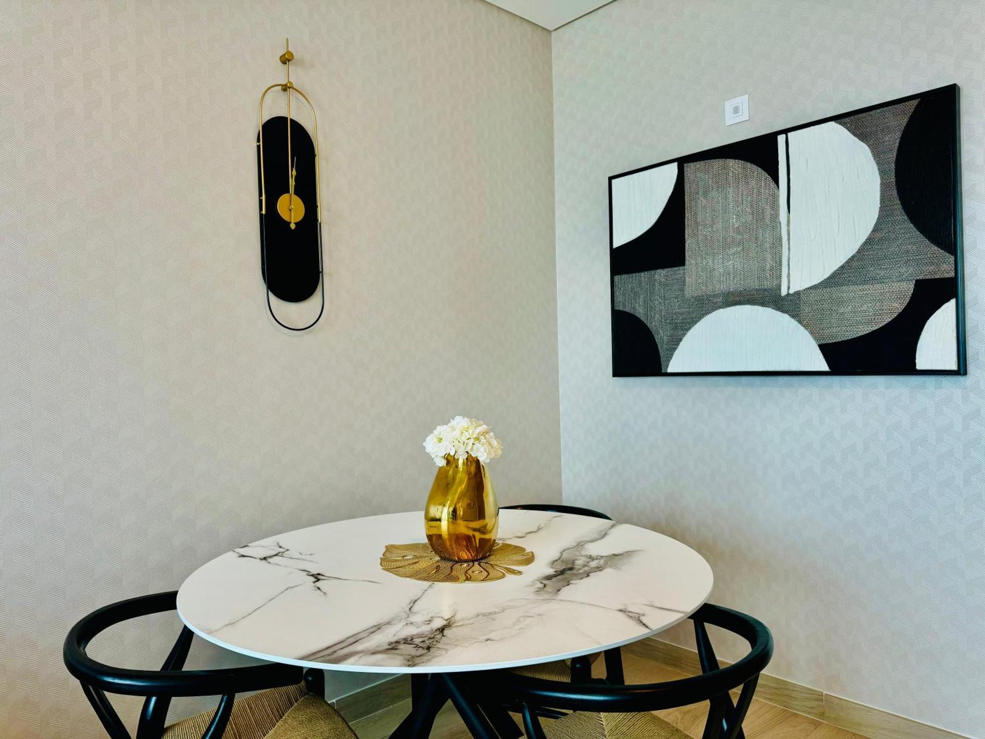 Venduras - Skyline View Farhad Azizi Al Jaddaf Apartemen