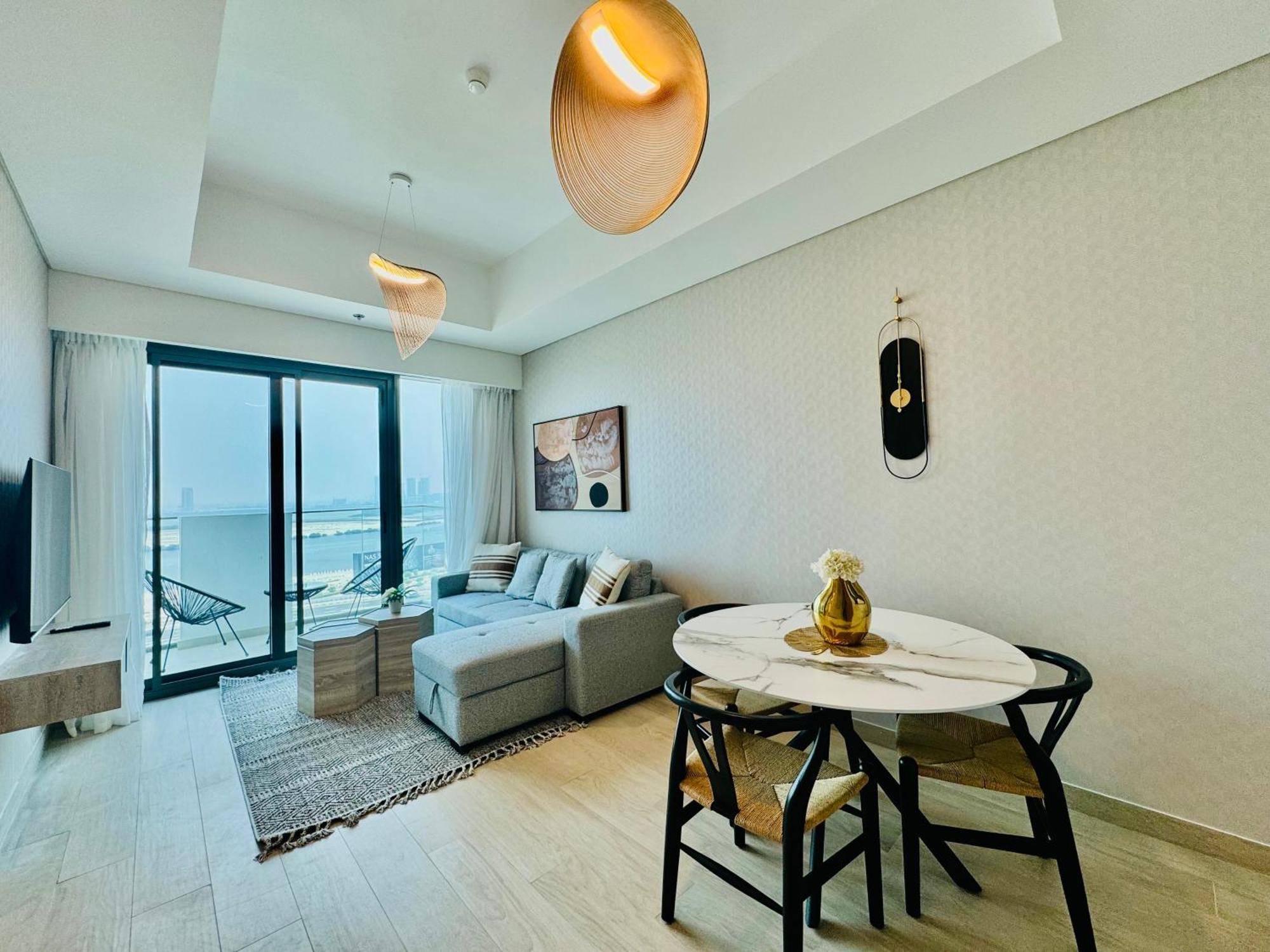 Apartemen Venduras - Skyline View Farhad Azizi Al Jaddaf