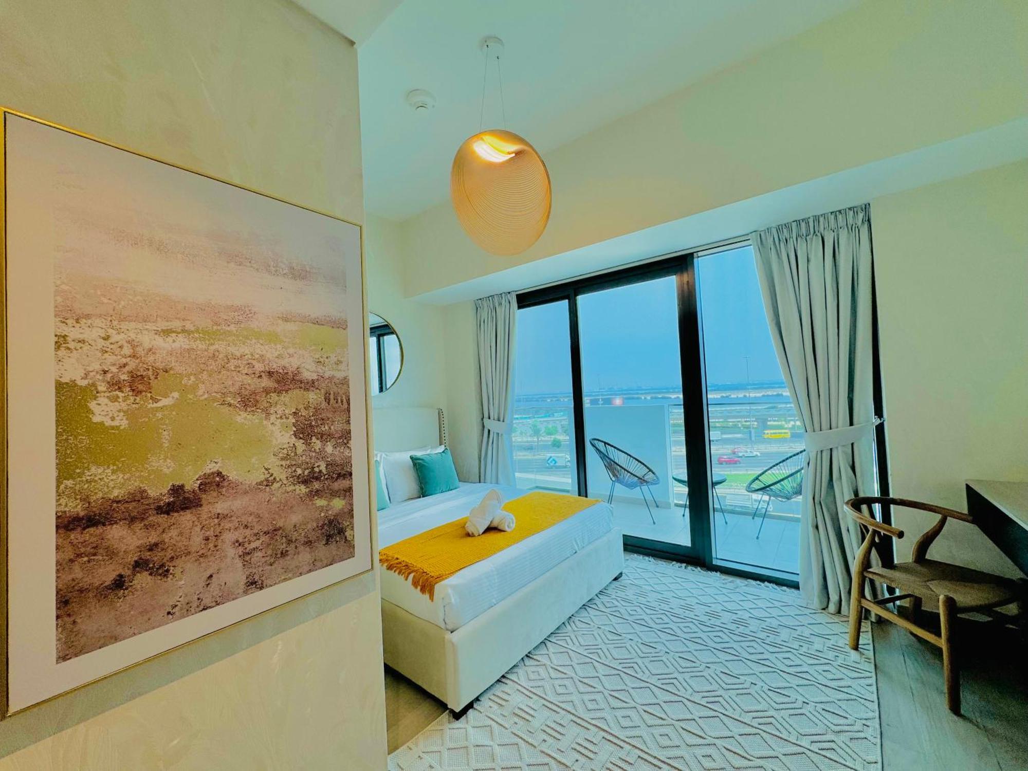 Apartemen Venduras - Skyline View Farhad Azizi Al Jaddaf Dubai