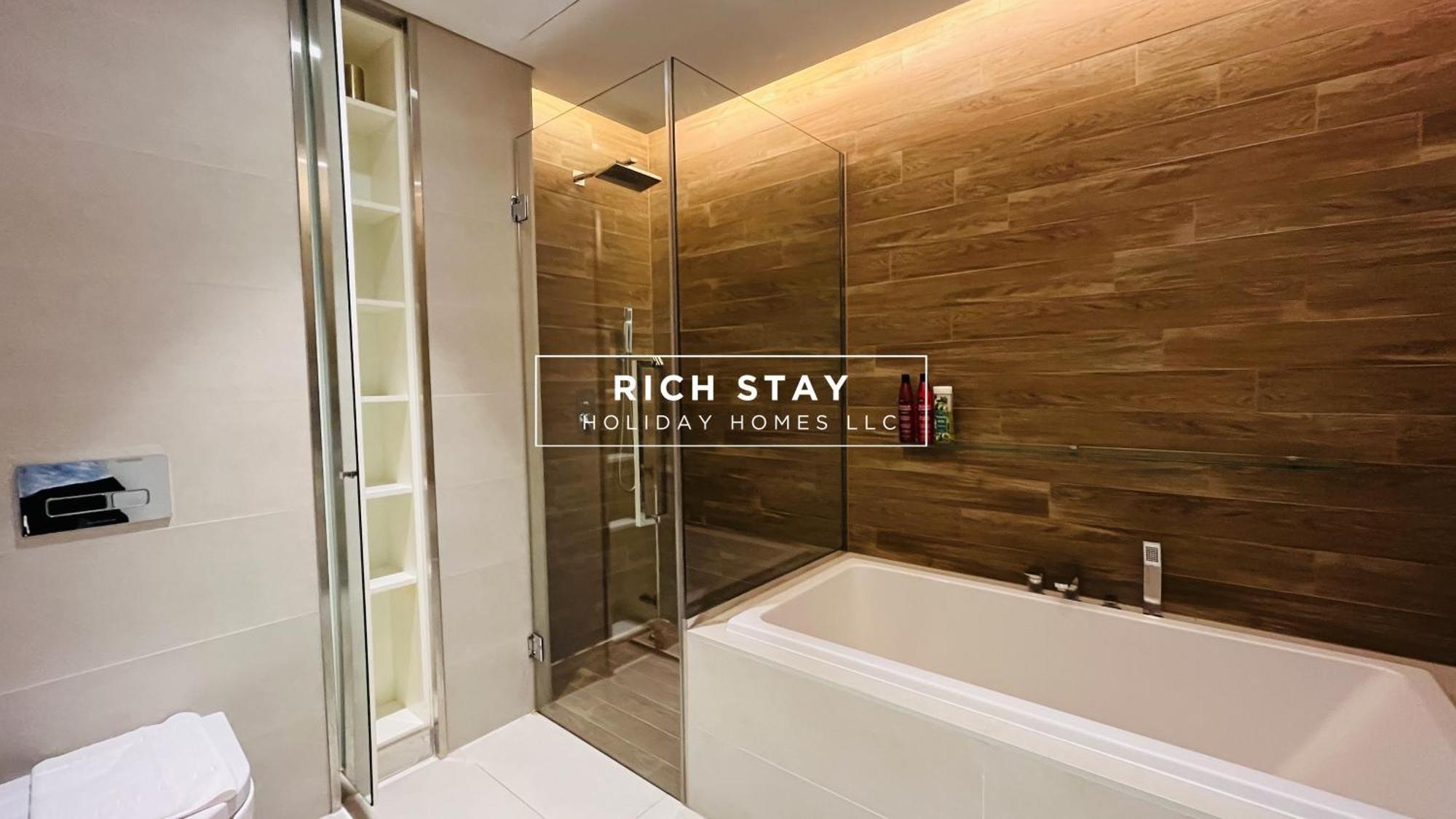 Crystal Clear 1br In Blue Waters With Ain View Appartement