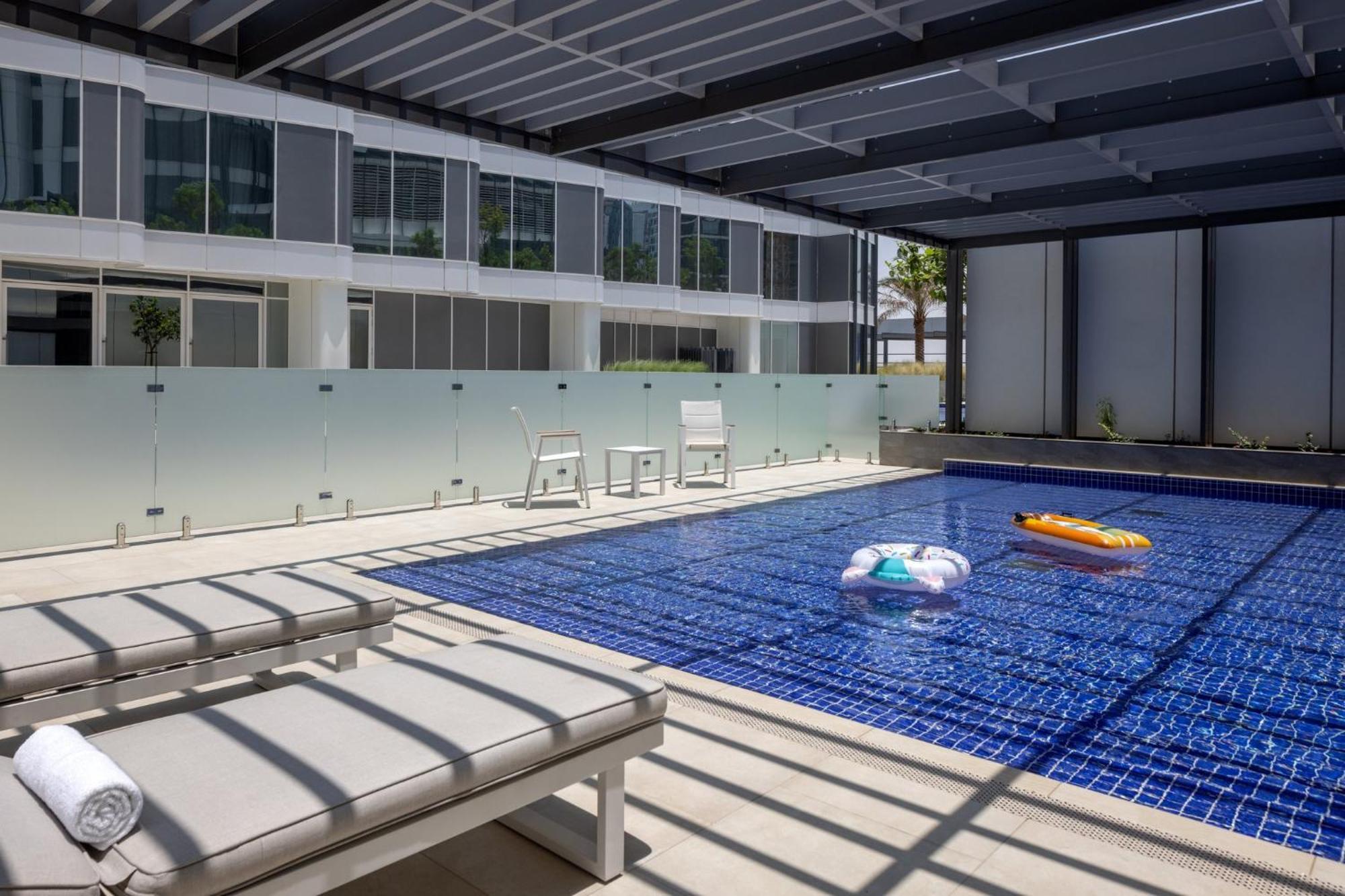 Hotel Business Bay By Ihg
