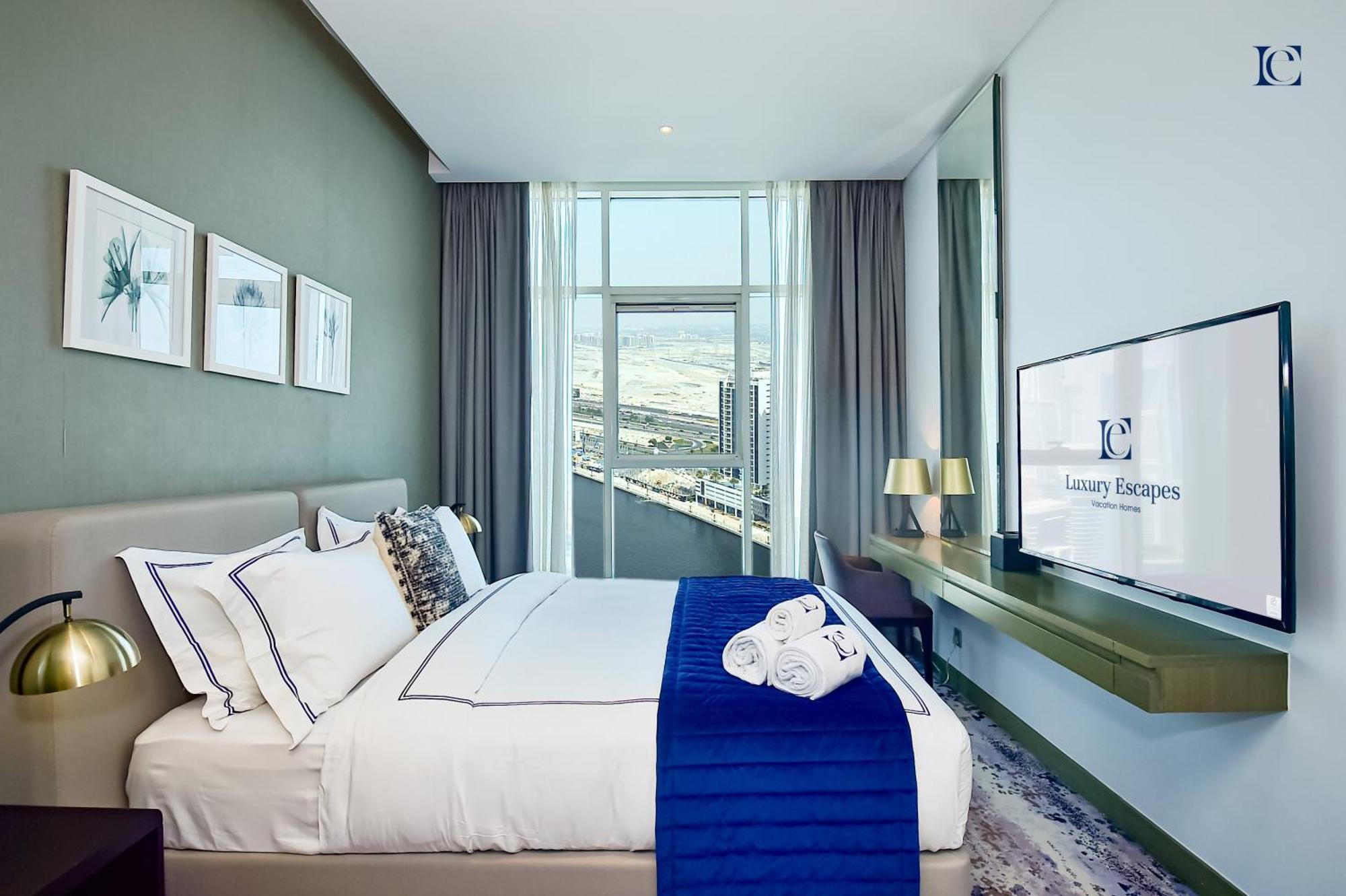 Luxury Escapes - Damac Maison Prive - Canal View Apts - Near Mall *