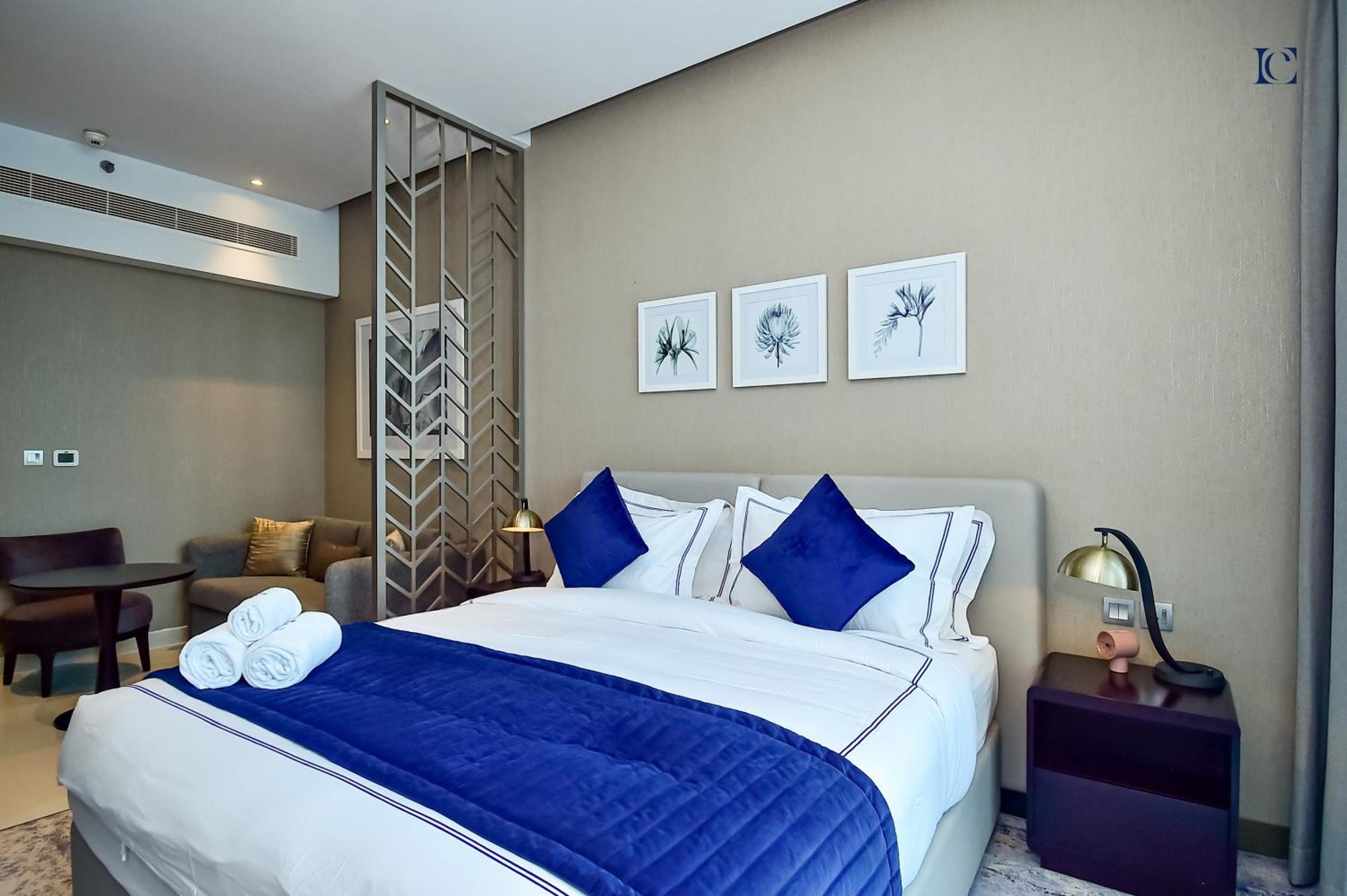 Luxury Escapes - Damac Maison Prive - Canal View Apts - Near Mall * Dubai