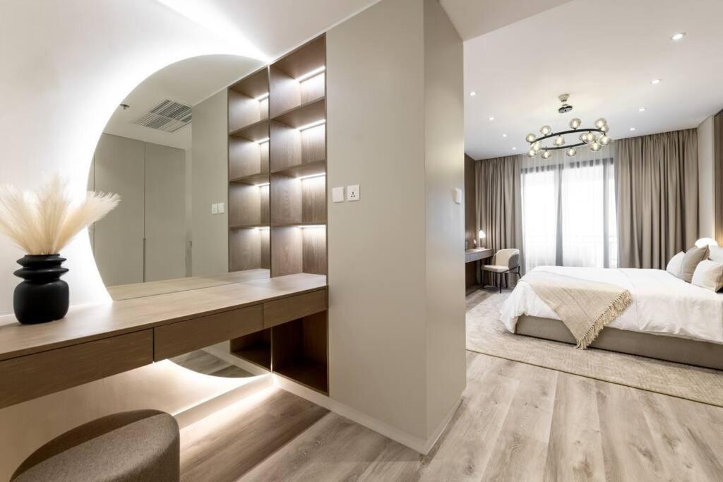 Elegantly Renovated 1br At 5 Star Apartamento *