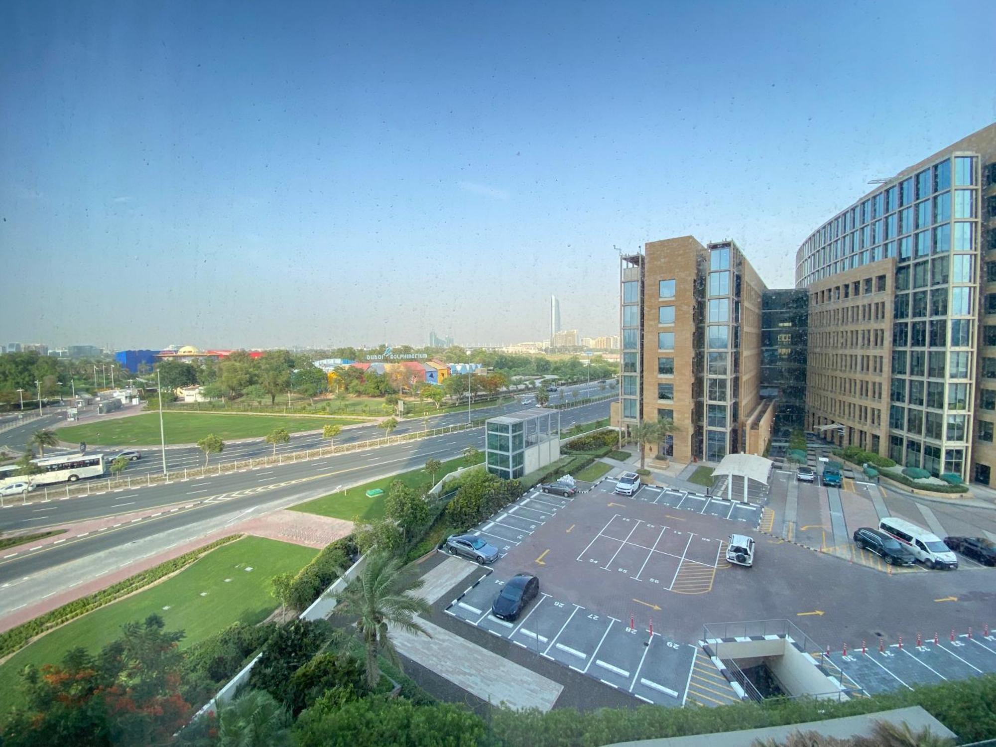 Svizona Designer Spacious Studio, Hyatt Regency Creek Heights Residences Dubaï