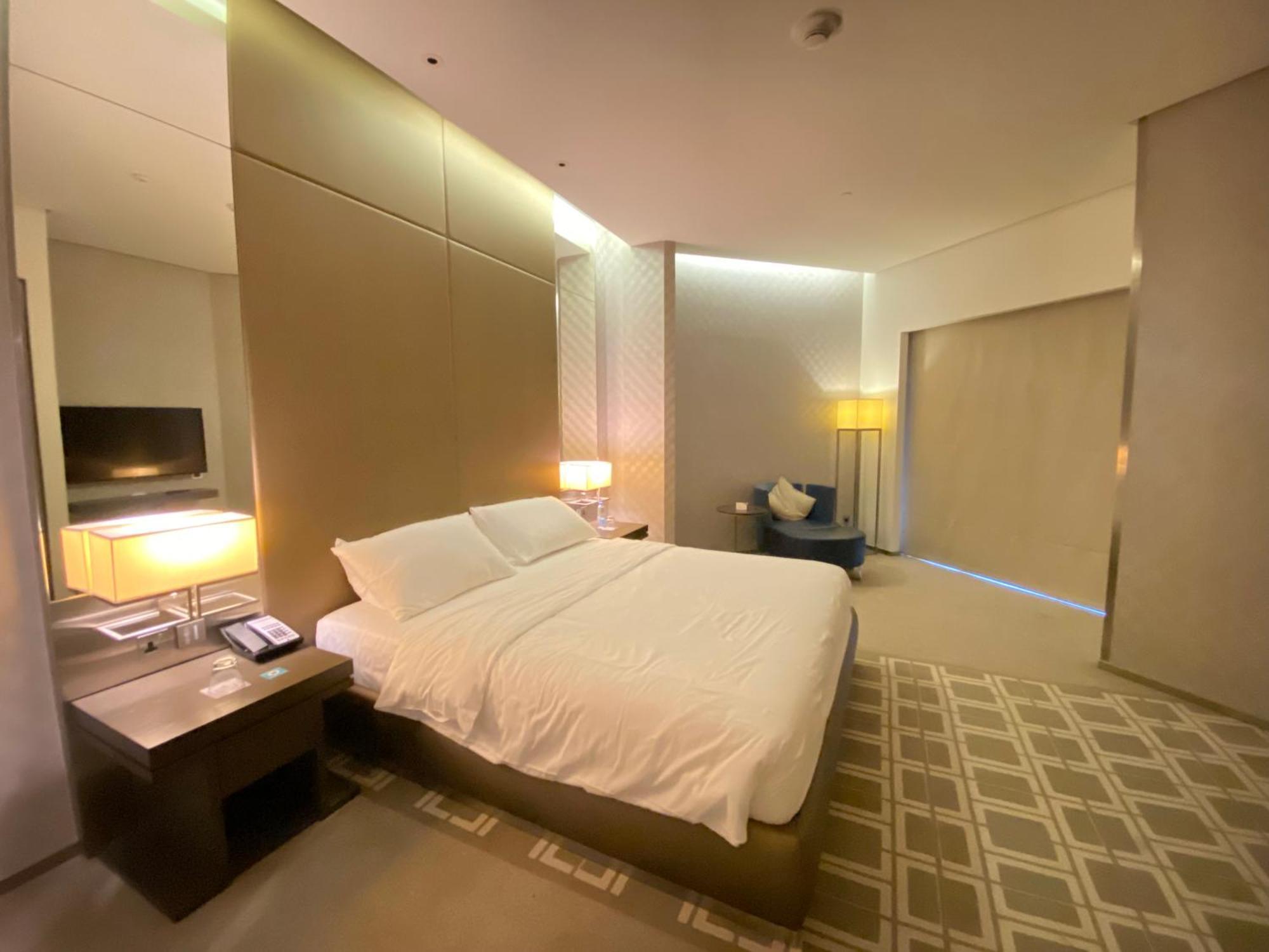Svizona Designer Spacious Studio, Hyatt Regency Creek Heights Residences Apartamento *