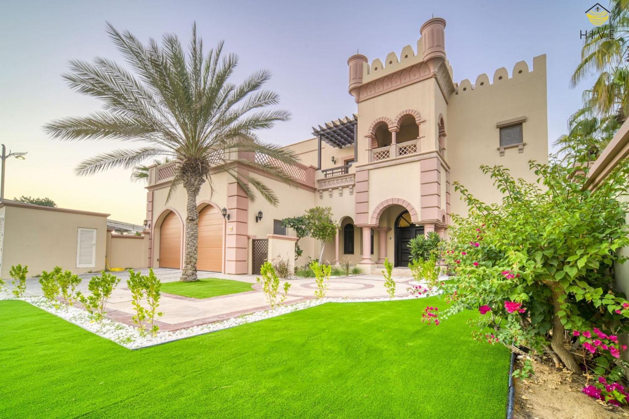 Stunning 4 Bed In Canal Cove Villa Dubaï