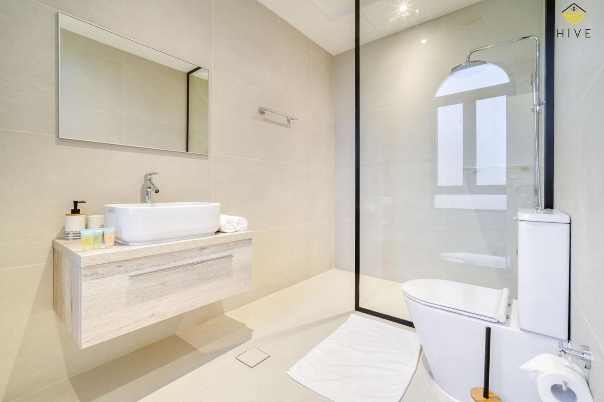 Villa Stunning 4 Bed In Canal Cove Dubaï