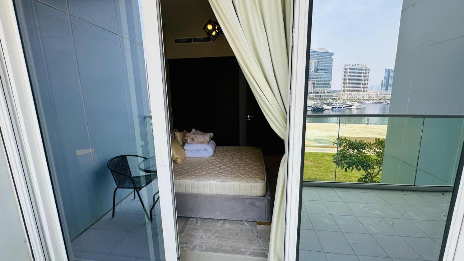 Beautiful In Damac Reva With Balcony In A Vibrant Area Of Central Downtown Dubái