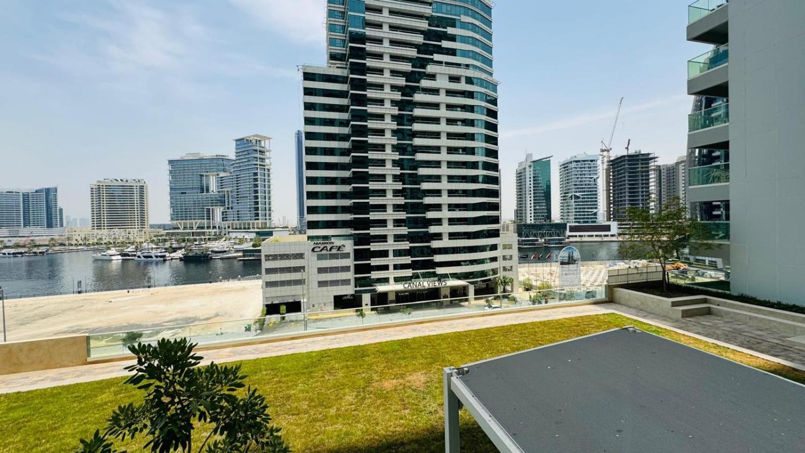 Apartamento Beautiful In Damac Reva With Balcony In A Vibrant Area Of Central Downtown Dubái