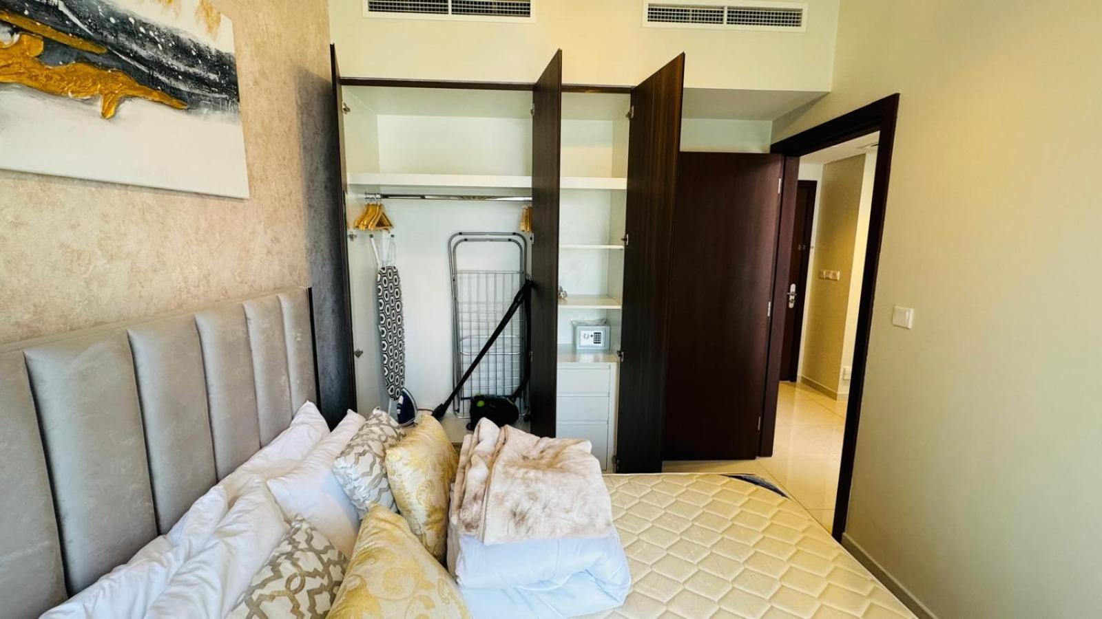 Apartamento Beautiful In Damac Reva With Balcony In A Vibrant Area Of Central Downtown Dubái