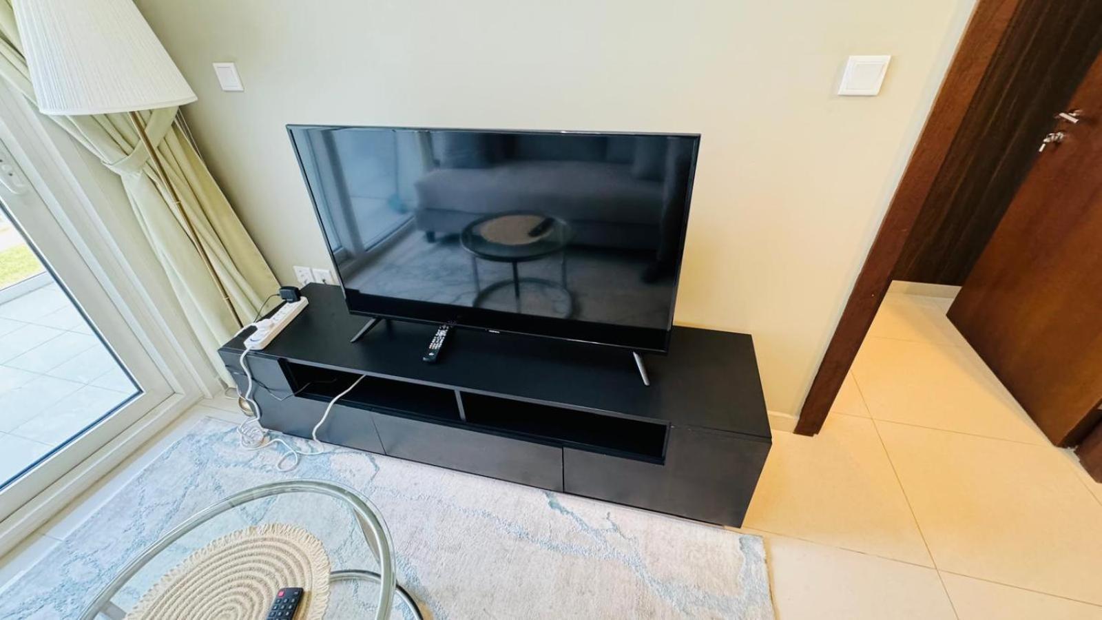 Beautiful In Damac Reva With Balcony In A Vibrant Area Of Central Downtown Apartamento
