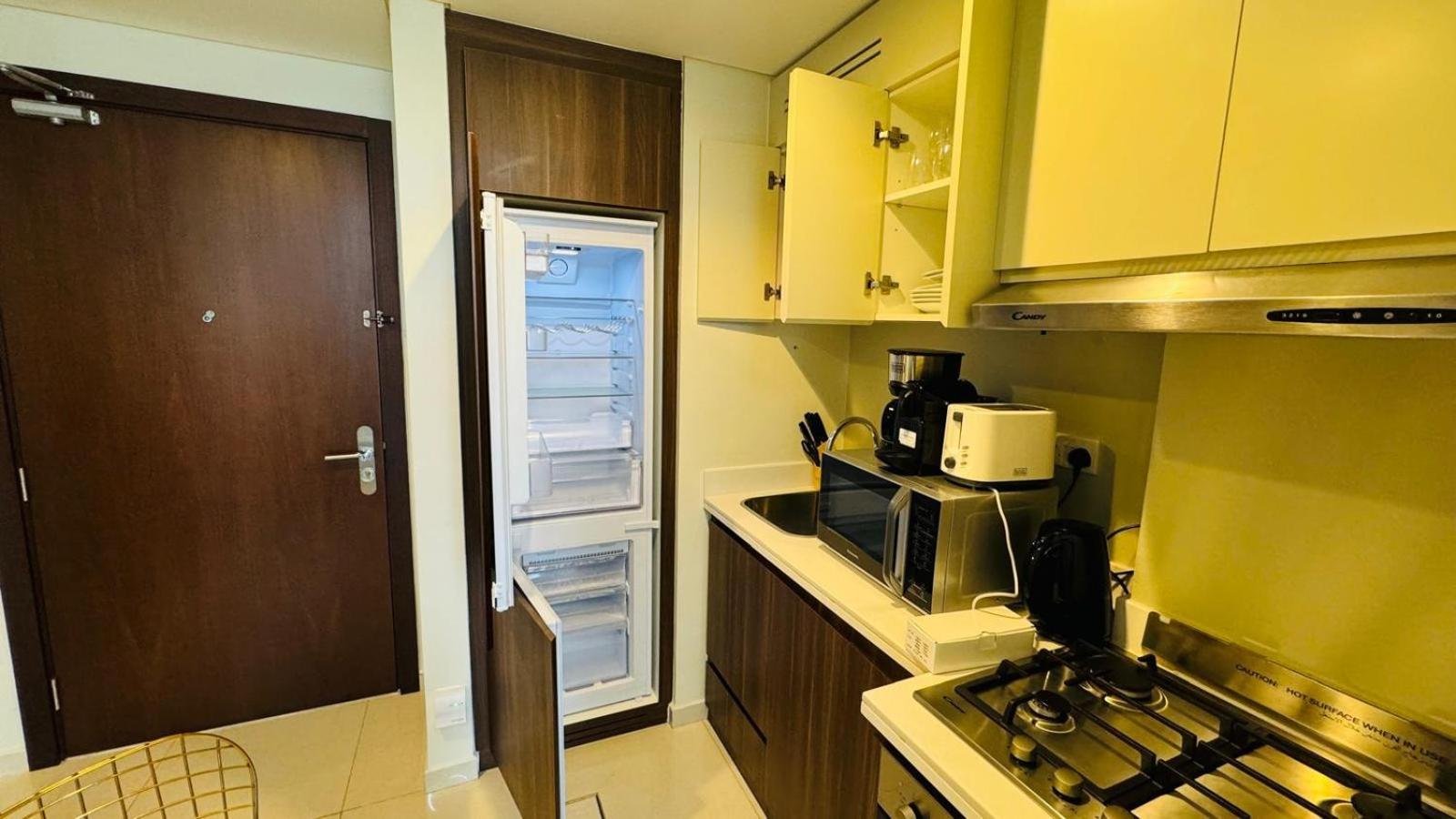 Beautiful In Damac Reva With Balcony In A Vibrant Area Of Central Downtown Dubái