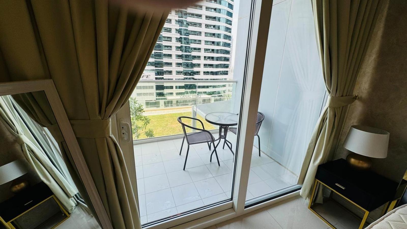 Beautiful In Damac Reva With Balcony In A Vibrant Area Of Central Downtown * Dubái