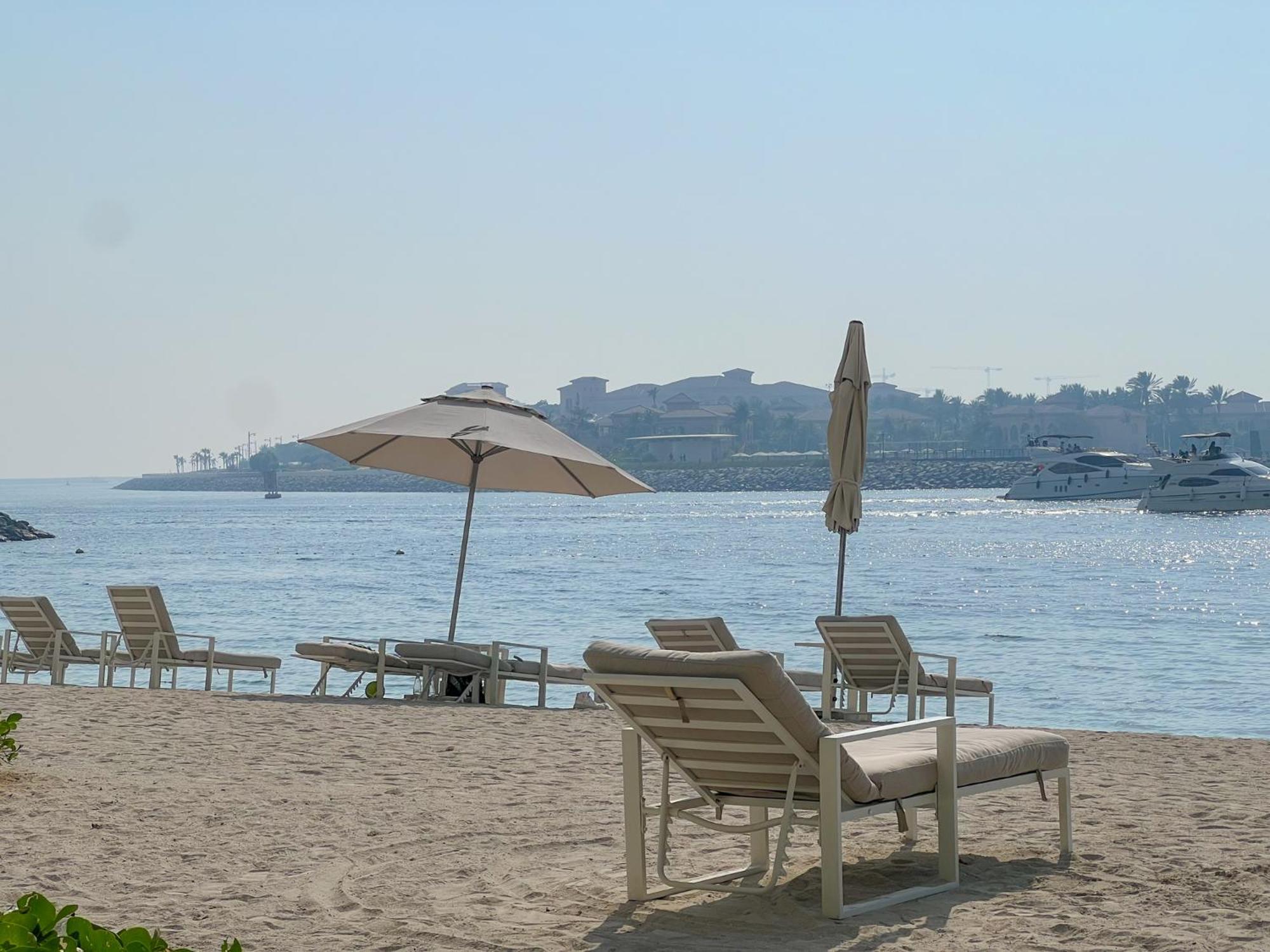 Beachfront Luxury - Stunning Views On The Palm & Marina - Private Beach Appartement *
