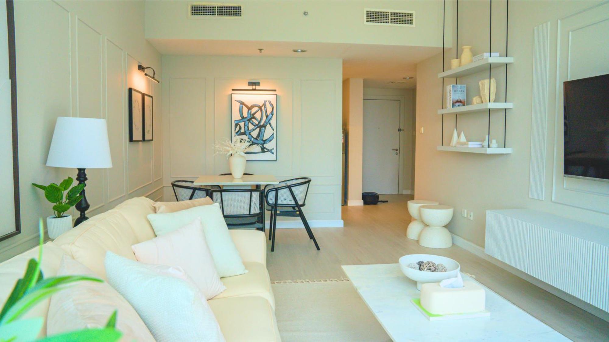 Spacious 1br, Pool, Gym, Near Dining & Shops Casa vacanze *