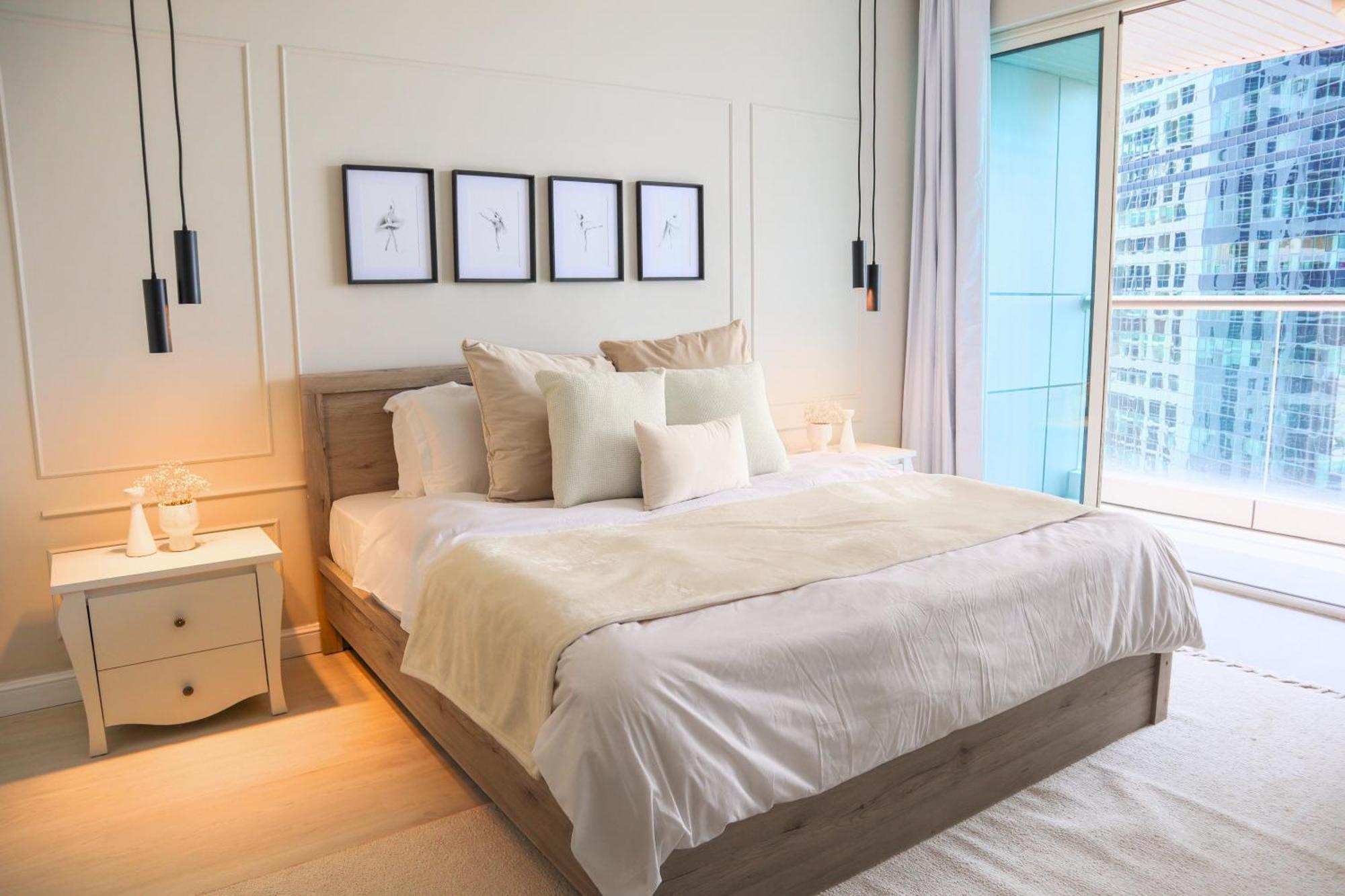 Casa vacanze Spacious 1br, Pool, Gym, Near Dining & Shops *