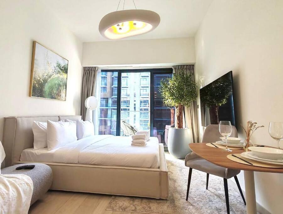 Unique By Skylight At Azizi Riviera 42 * Dubaï