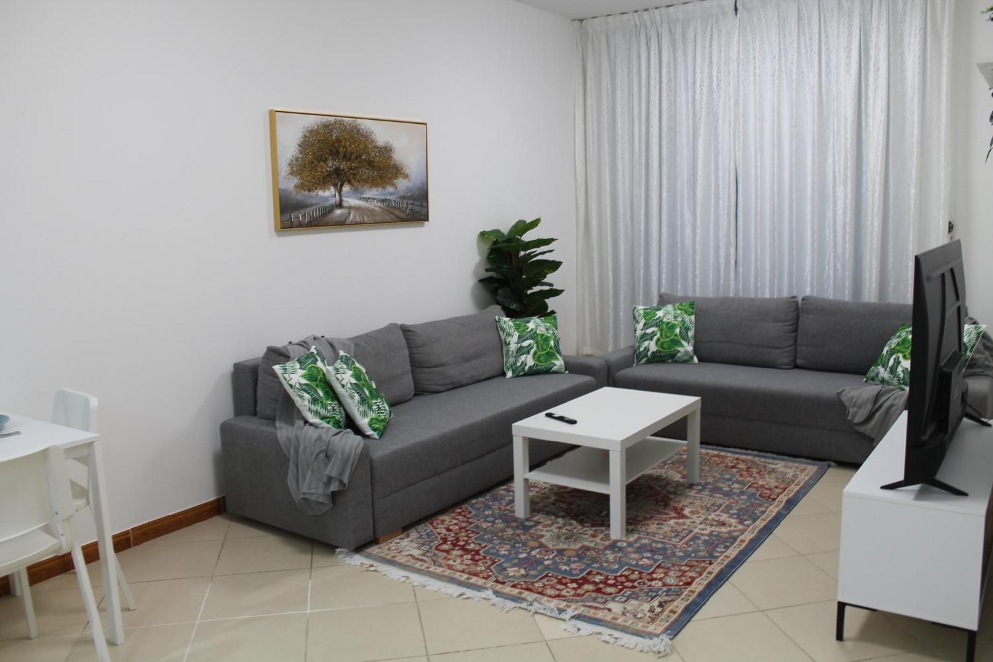 Bright And Beautiful One Bedroom Close To Metro And * Dubái