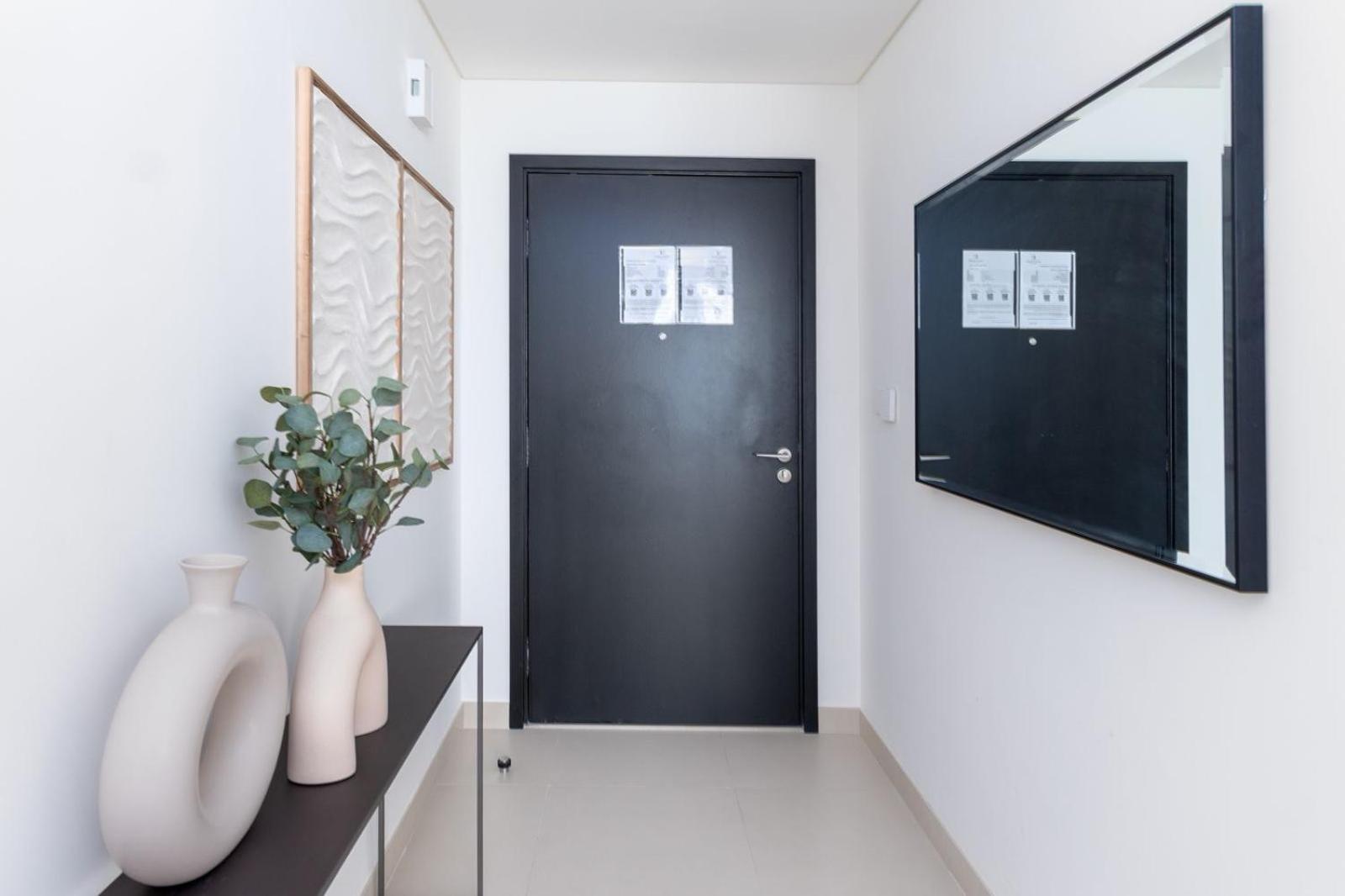 Apartamento Luxury Escapes - Stylish 2br With Balcony In Burj Crown Downtown Dubái