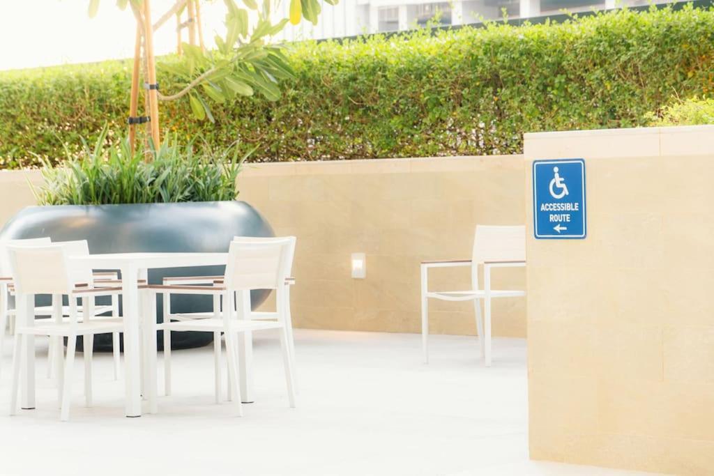 Luxury 1br Close To Burj Khalifa Dubái