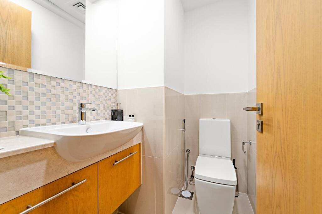 Apartment First Class 2br Modern Oasis