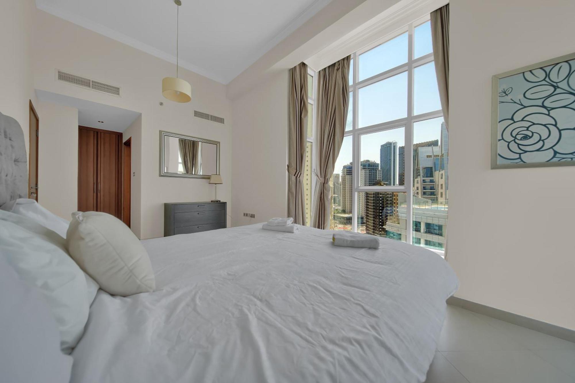 Magnificent Marina View Luxurious 2 Bedroom Appartamento