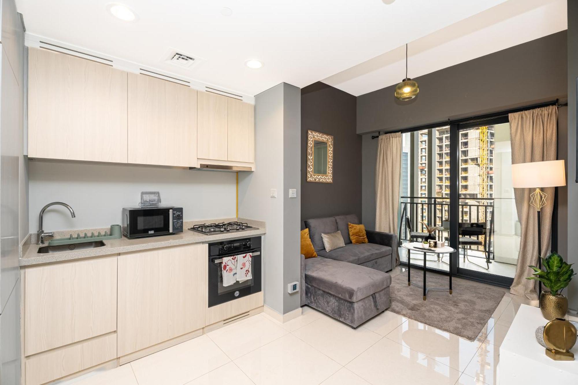 Zada Tower 1br In Business Bay Near Metro & Burj Khalifa - Escape 24 Homes Apartemen Dubai