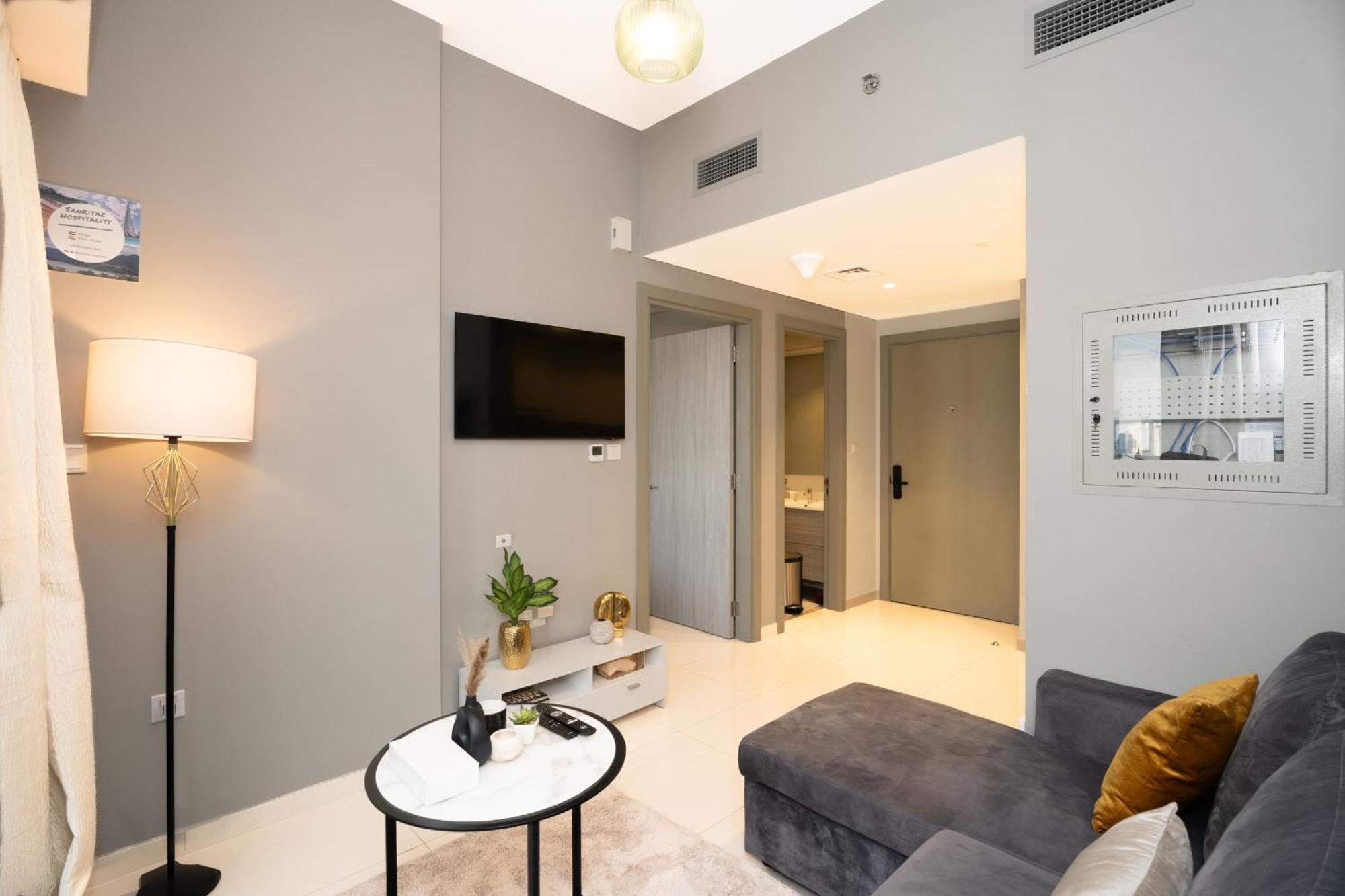 Apartemen Zada Tower 1br In Business Bay Near Metro & Burj Khalifa - Escape 24 Homes