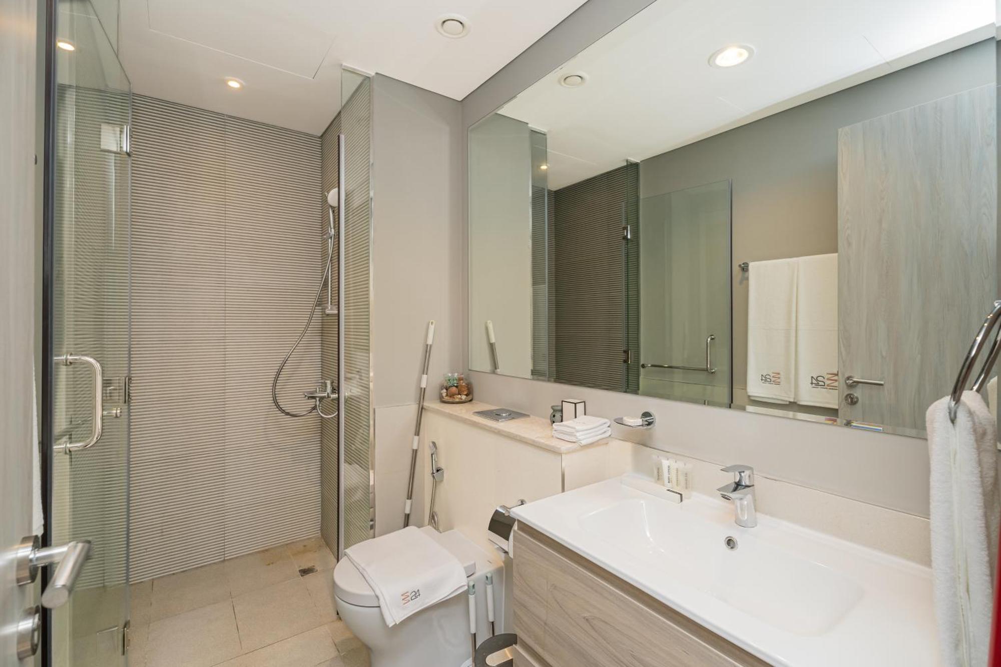 Apartemen Zada Tower 1br In Business Bay Near Metro & Burj Khalifa - Escape 24 Homes *