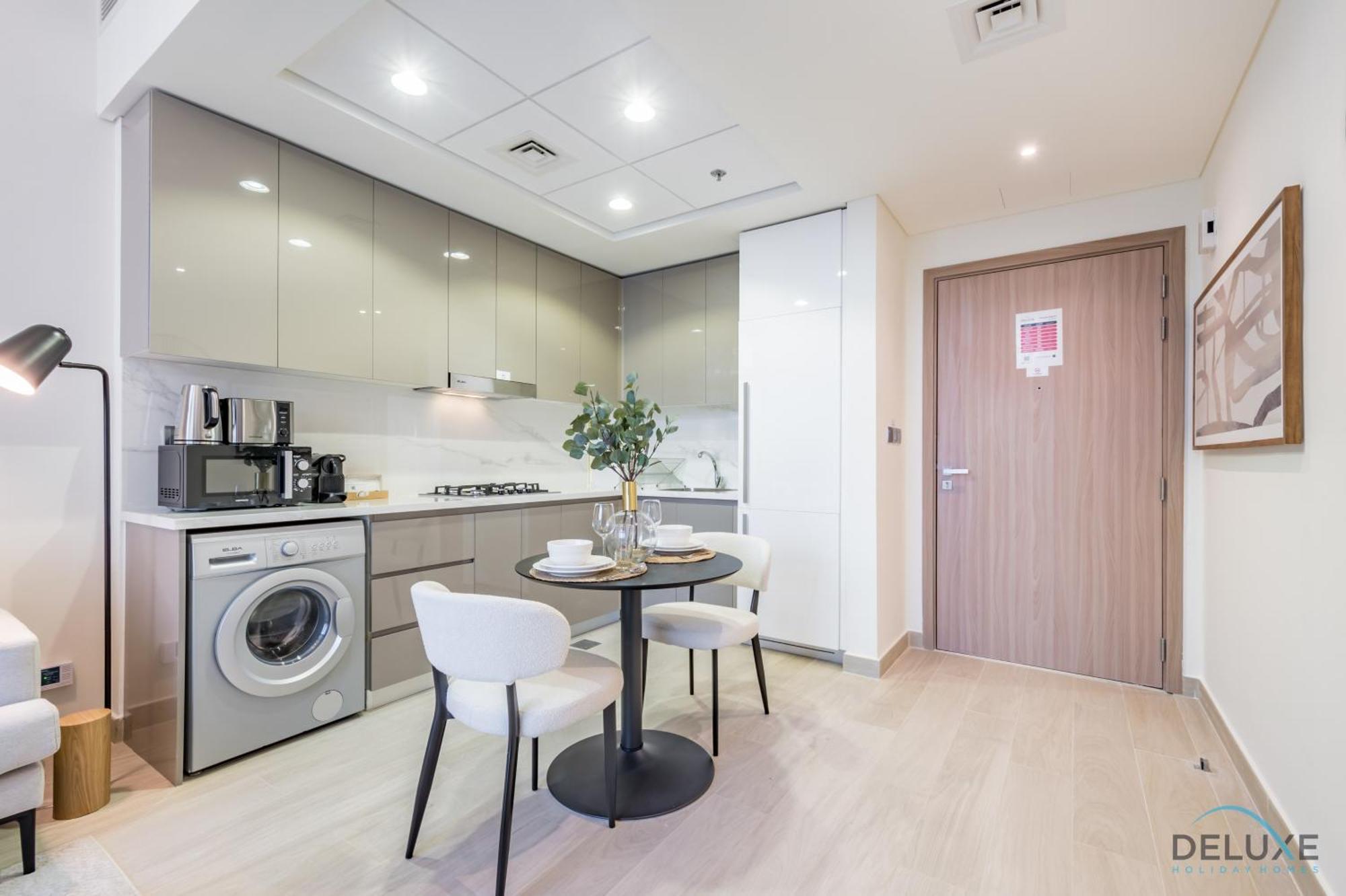 Appartement Captivating 1br In Azizi Riviera 20, Al Merkadh By Deluxe Homes Dubaï