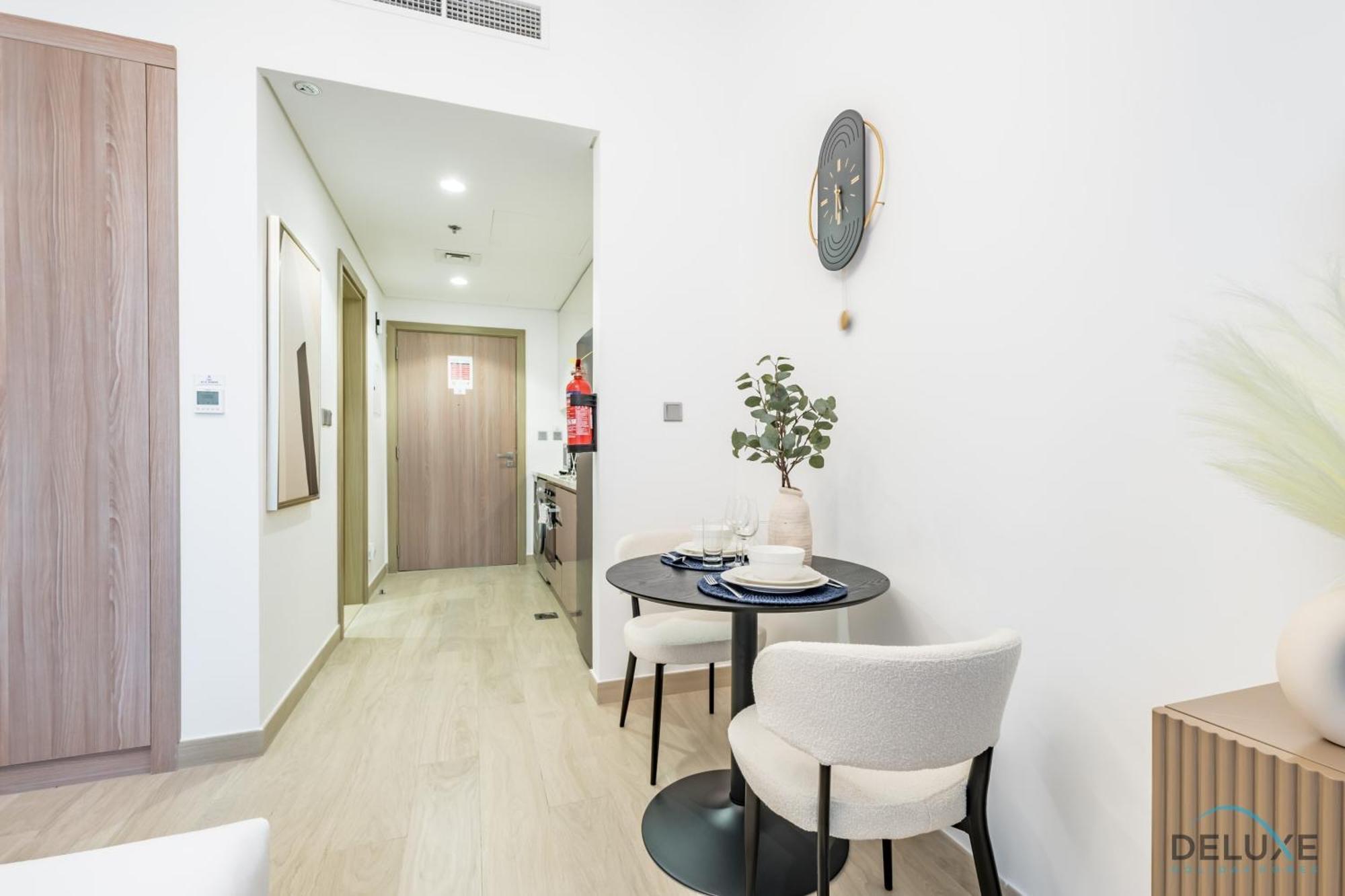 Stylish In Azizi Riviera 37 Al Merkadh By Deluxe Homes Lägenhet