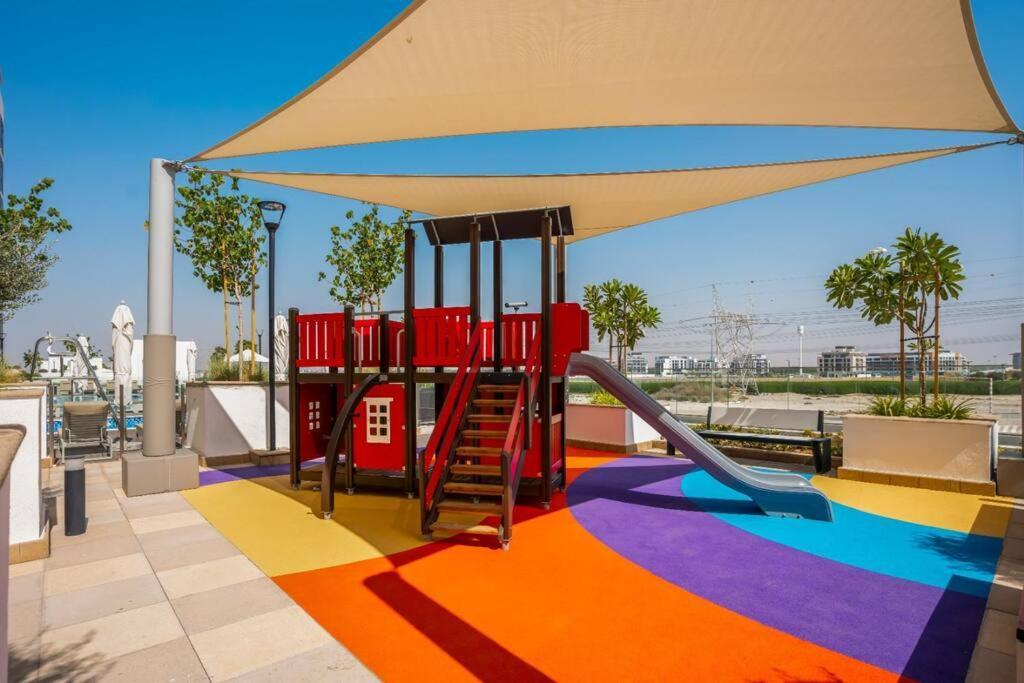 Luxury 1 Bedroom In Azizi Riviera 32 Dubaï