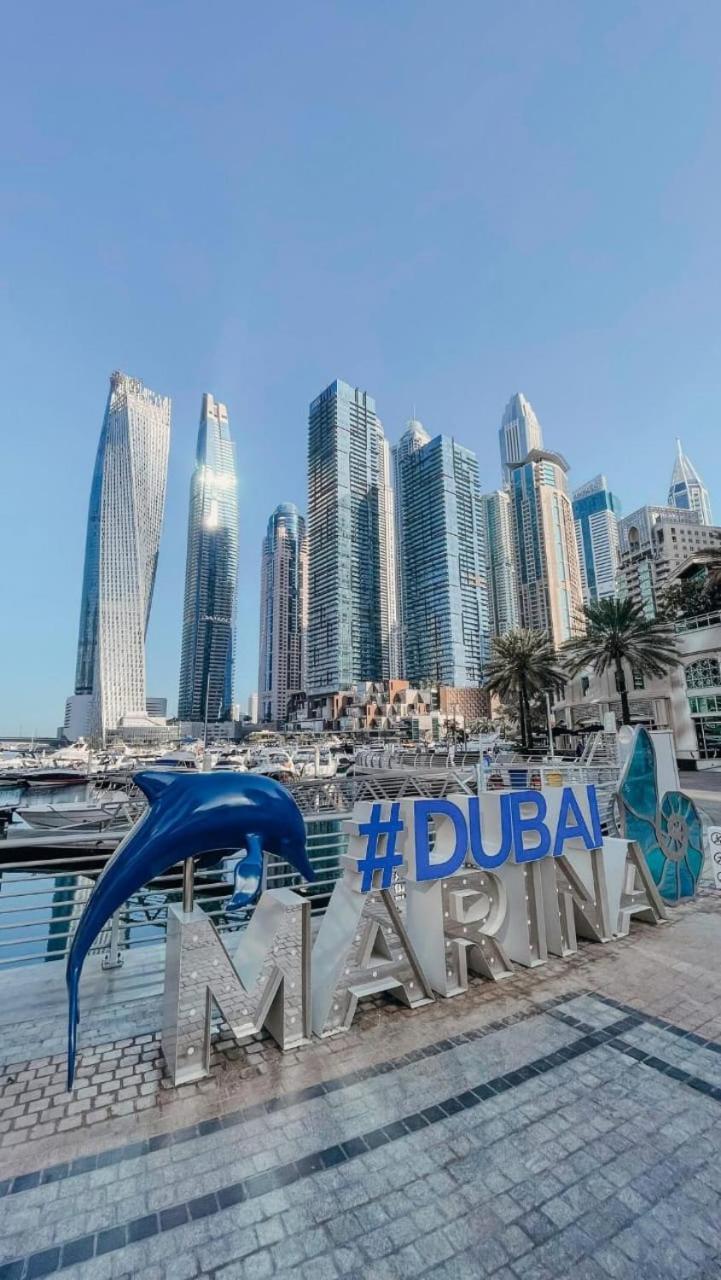 Apartamento High Floor With Skyline & Burj Khalifa View 3 Bedroom Unit Marina Dubái