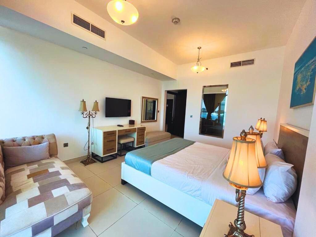 Azure Residences In Palm Jumairah Dubai
