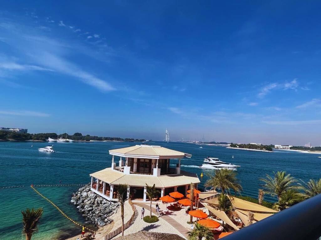 Azure Residences In Palm Jumairah