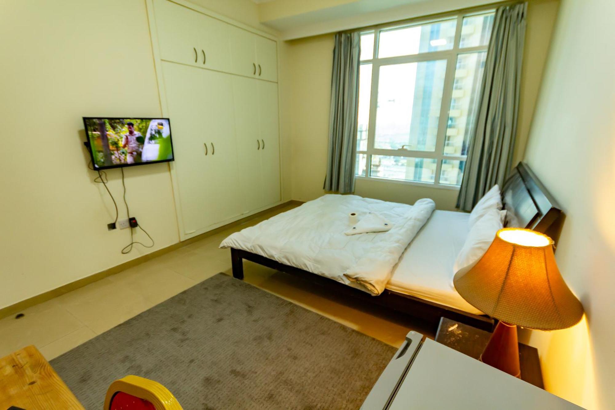 Apartamento Spacious For Girls In Marina فتيات فقط