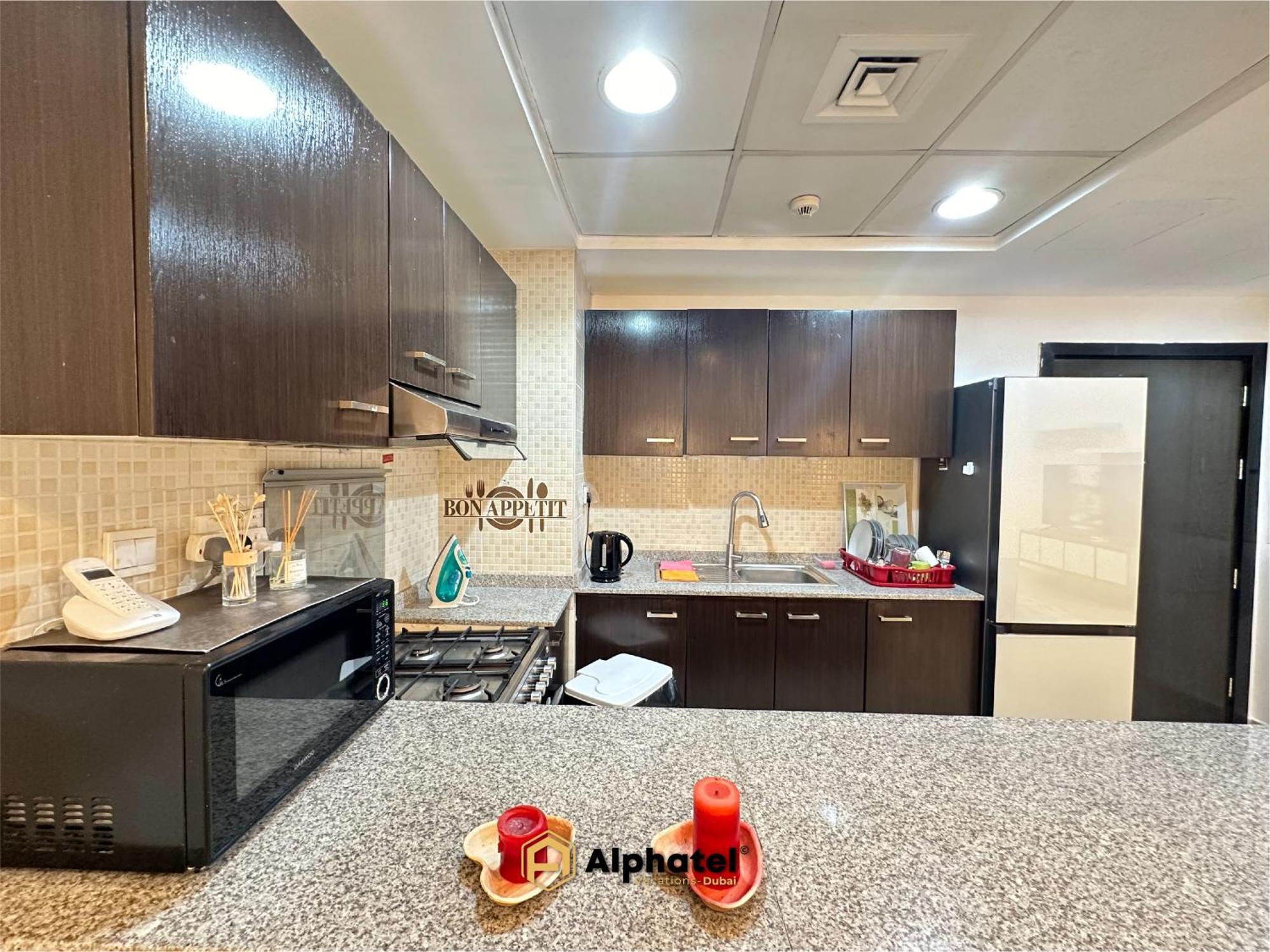 Apartamento 2-bedroom In Remraam Community - - By Alphatel Vacations *