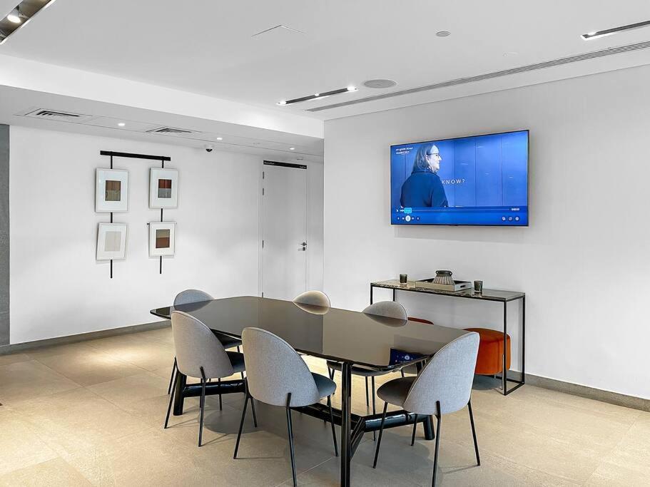 First Class Studio Premium And Luxurious Appartement