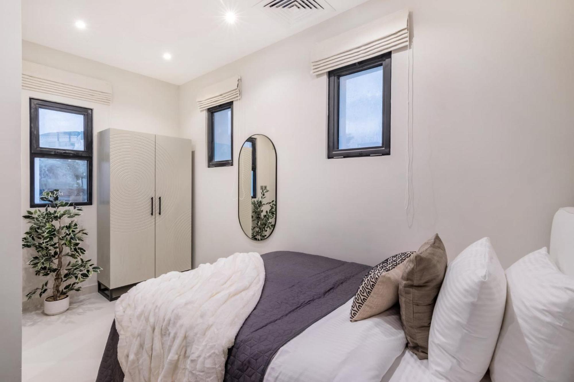 Villa Luxury Palm With Rooftop Garden, Style Pool And By Exclusive Homes Dubaï