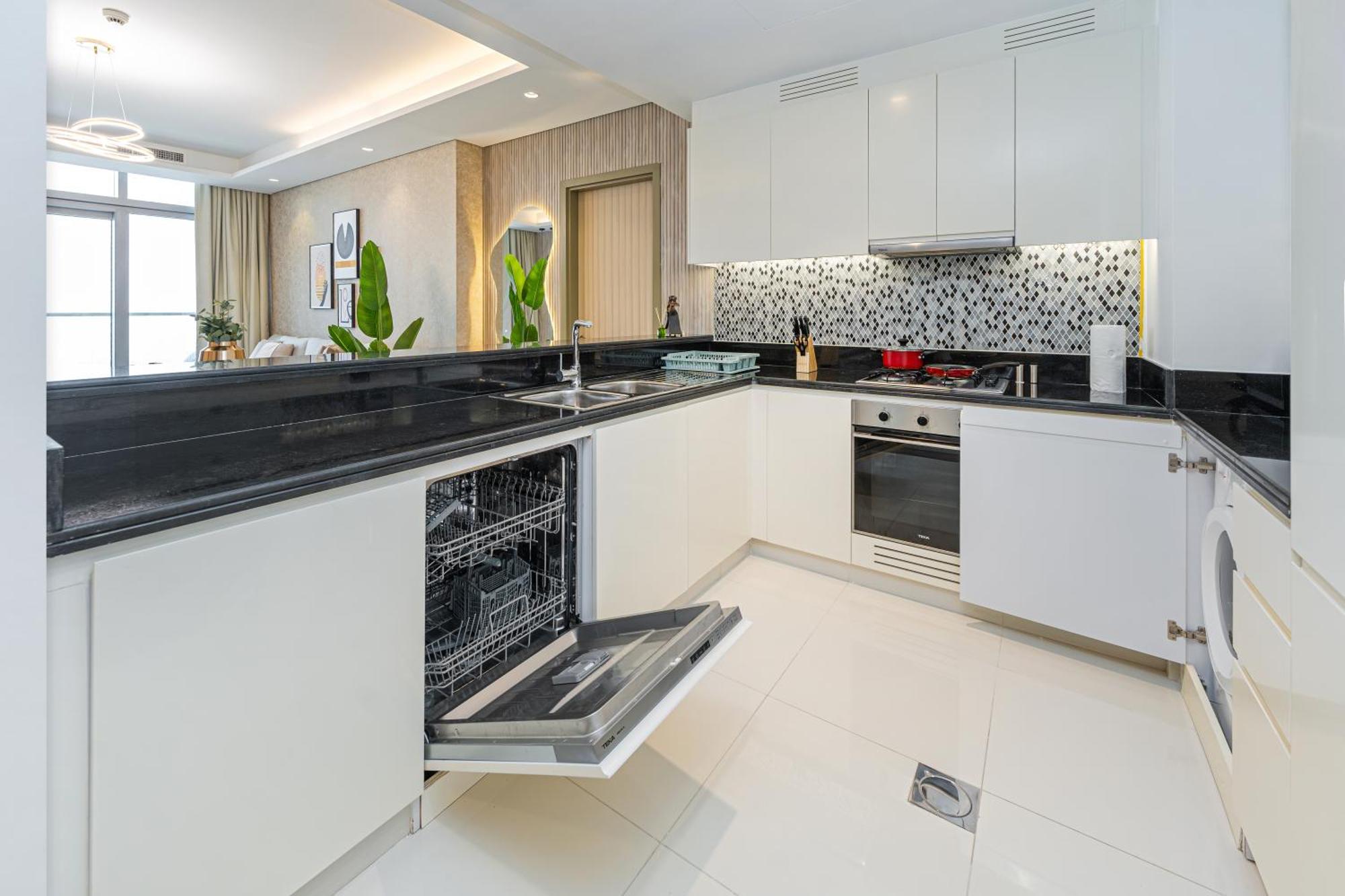 3 King Beds - 7mins To Mall - High Floor Sun Set And Sea View Appartement *