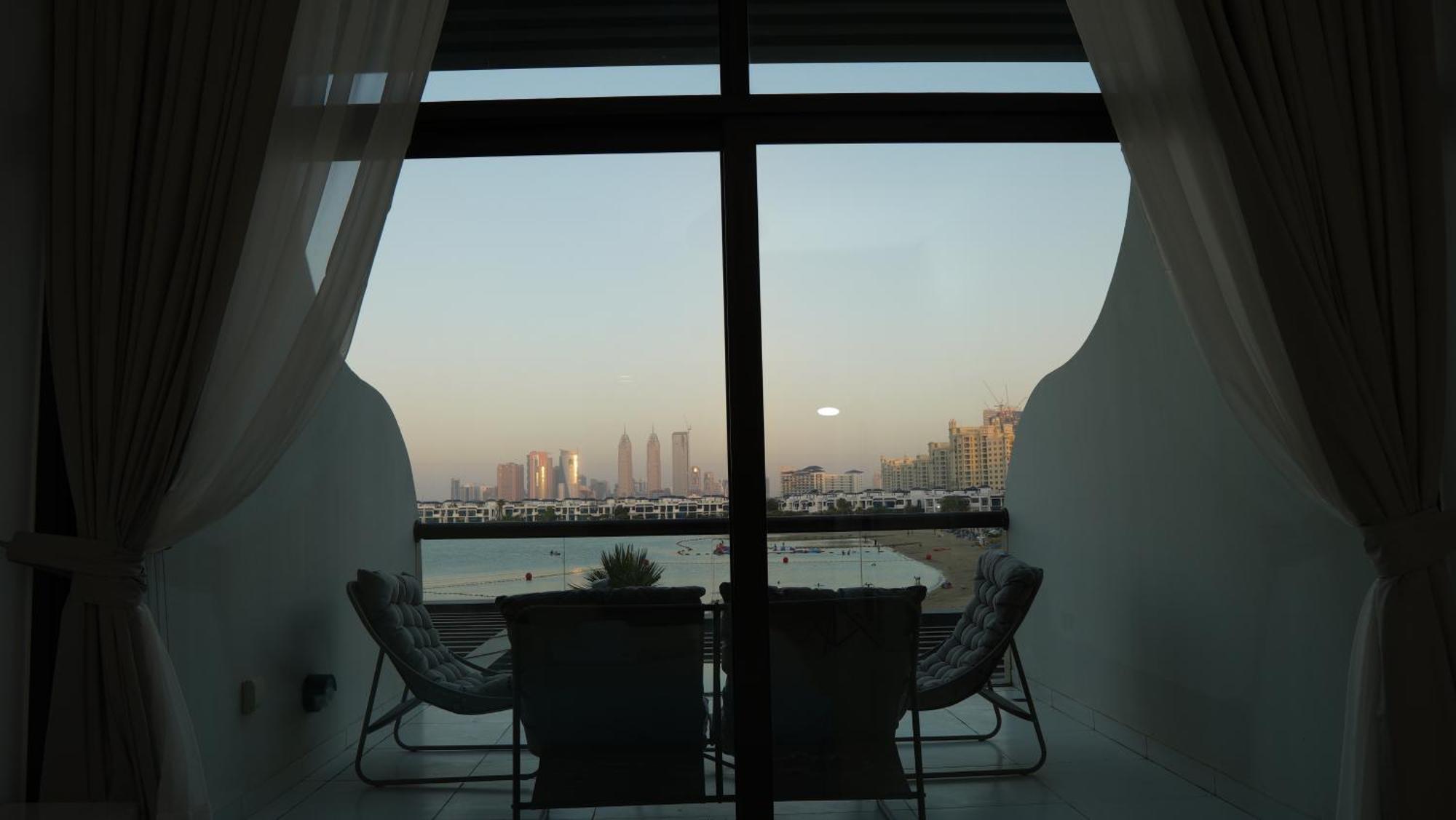 Dimorelux * Dubai