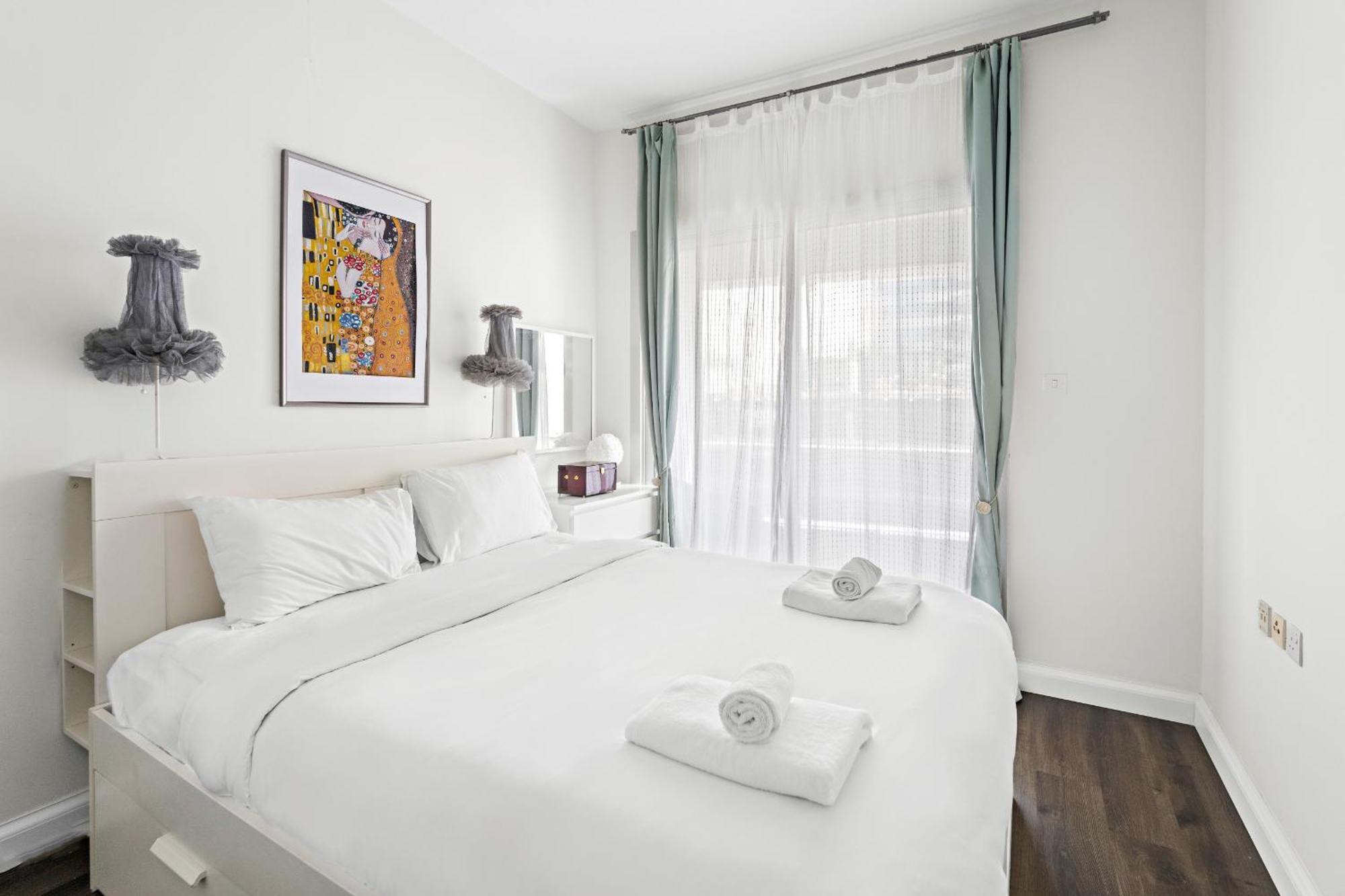 Vayk- Modern 1 Bd In Marina Near Metro Appartement Dubaï