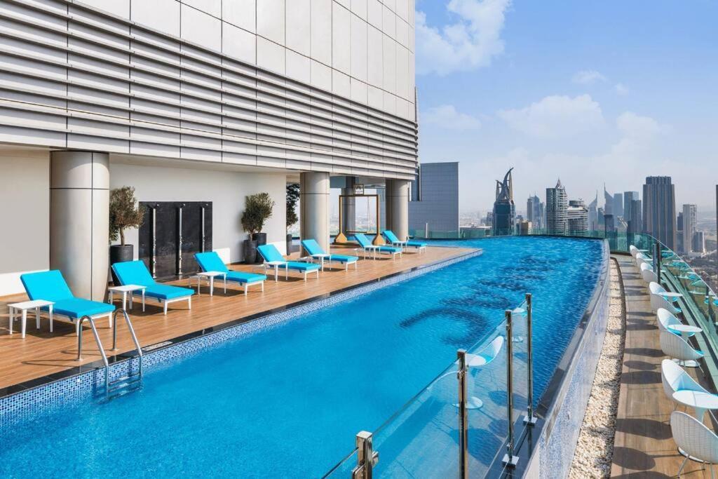 3 King Beds - 7mins To Mall - High Floor Sun Set And Sea View Appartement *