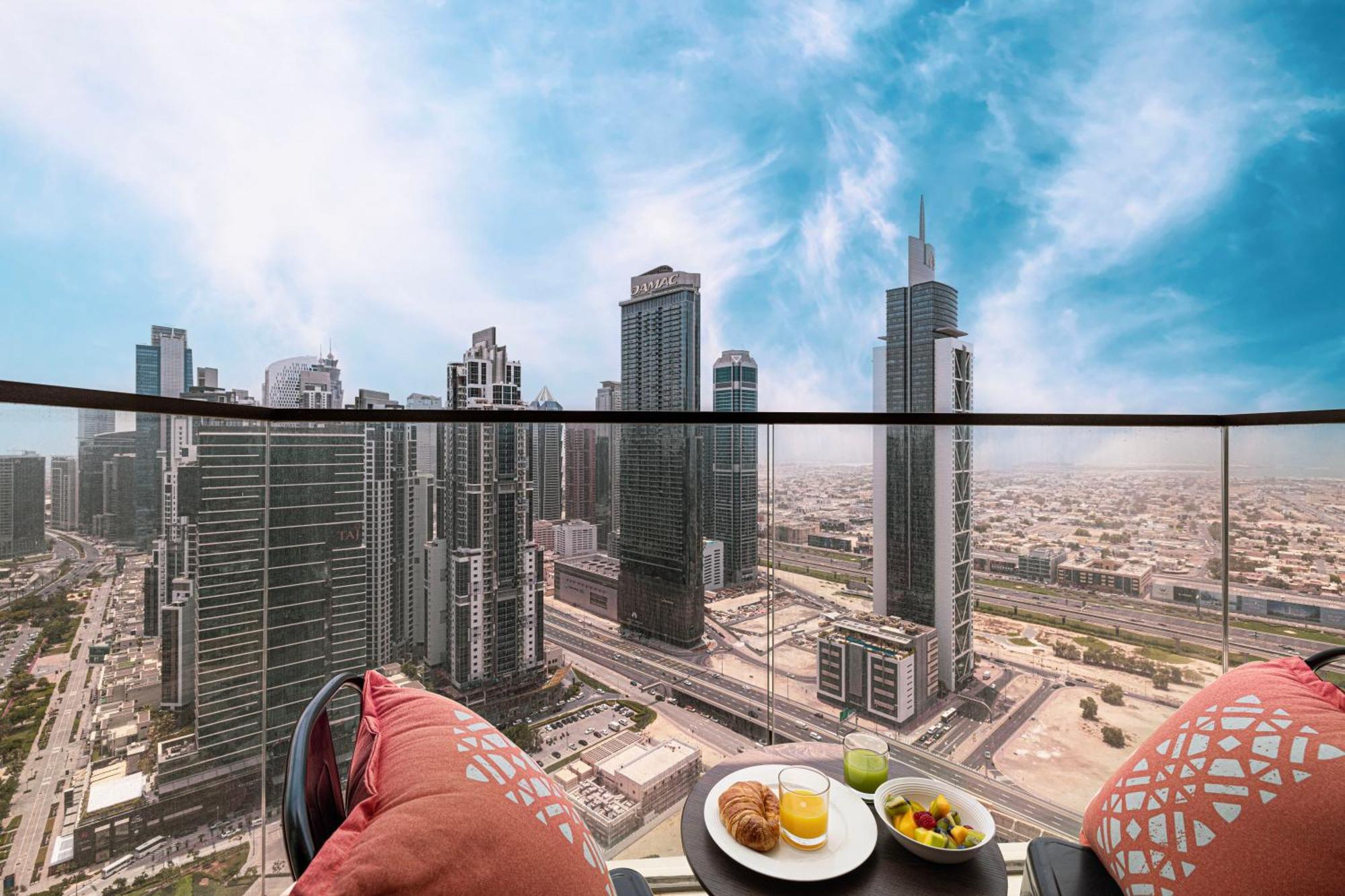 Burj Crown - Sky High Downtown Elegance Ocean View Mall Apartamento