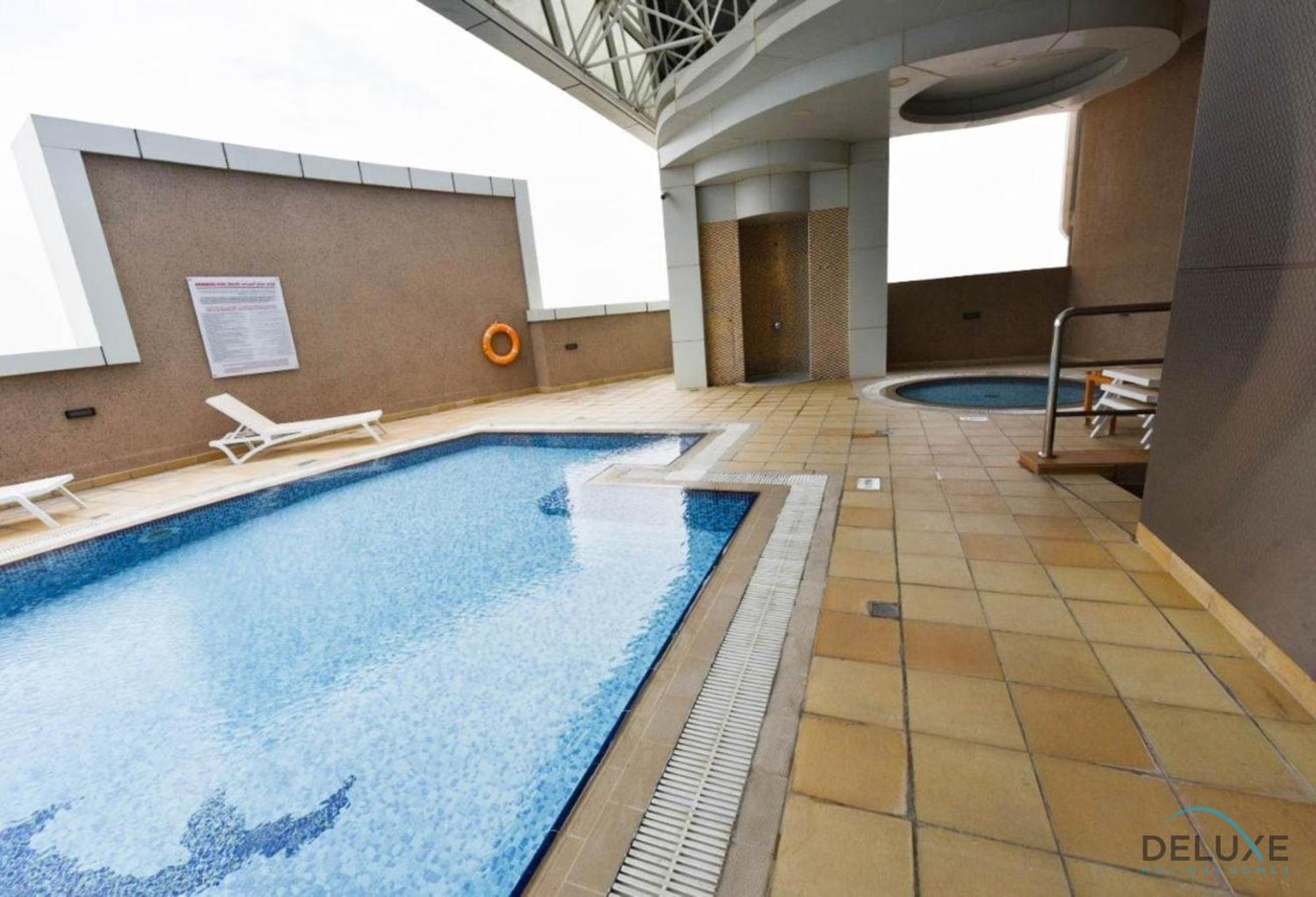 Lägenhet Delightful At Al Madar Siraj Tower 1 Al Barsha South By Deluxe Homes Dubai