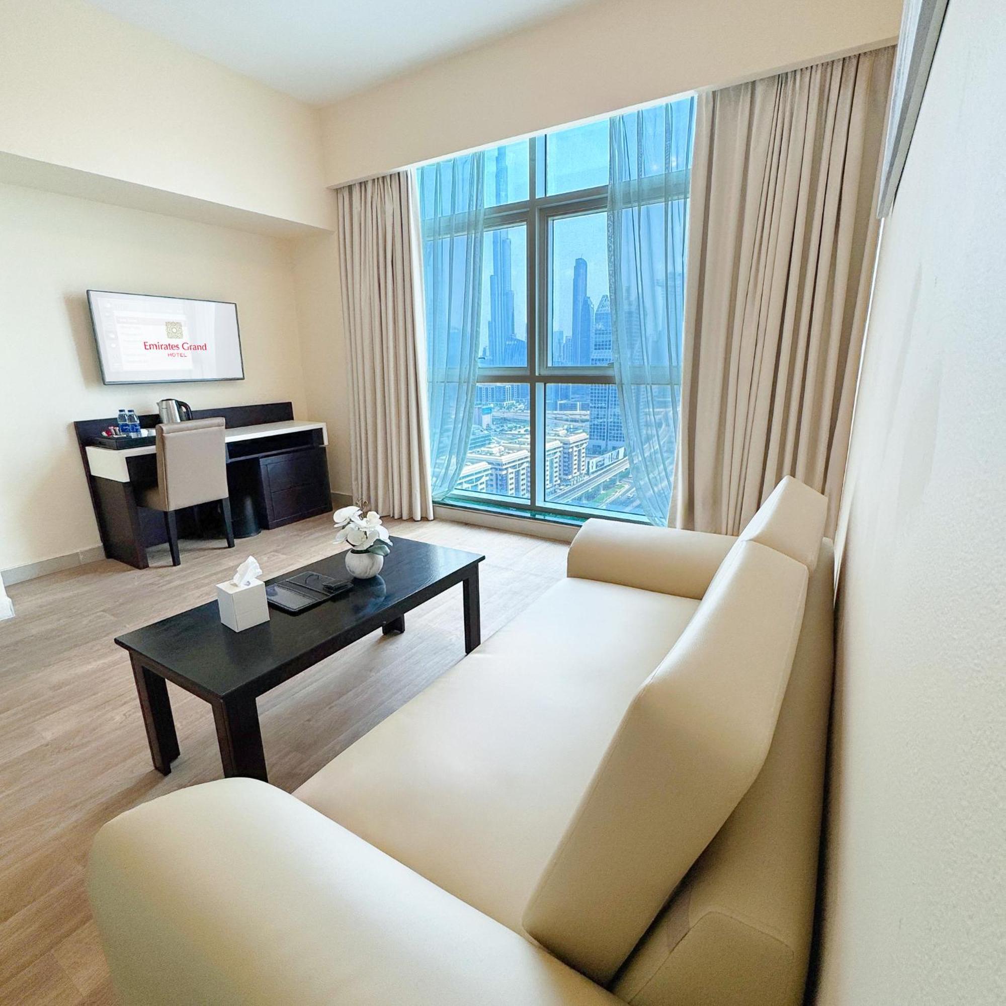 Emirates Grand Apartahotel 3*