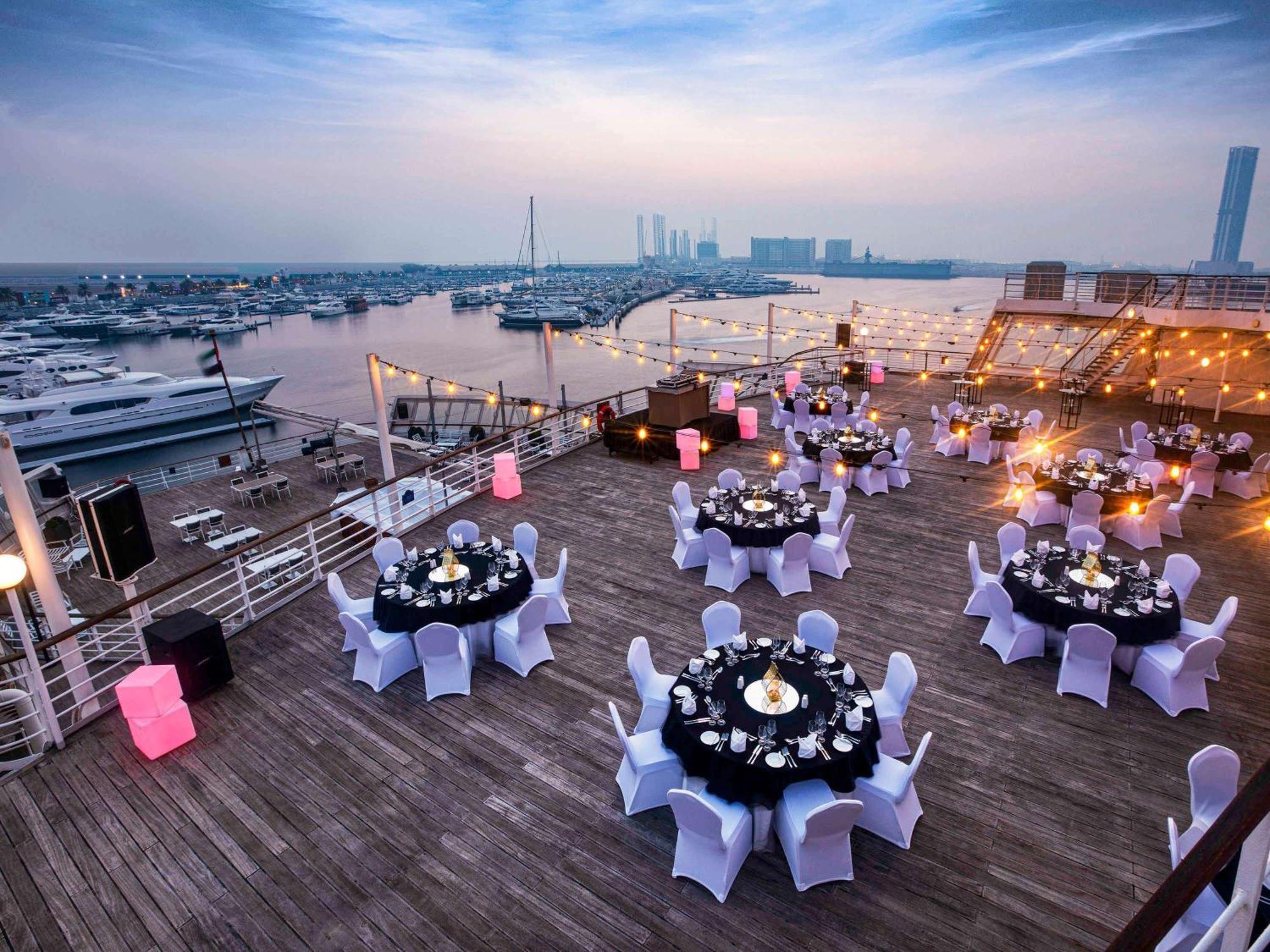 Hotel Queen Elizabeth 2 4*