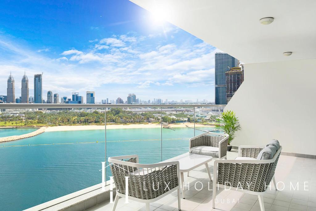 Lux - Opulent Island 4 *